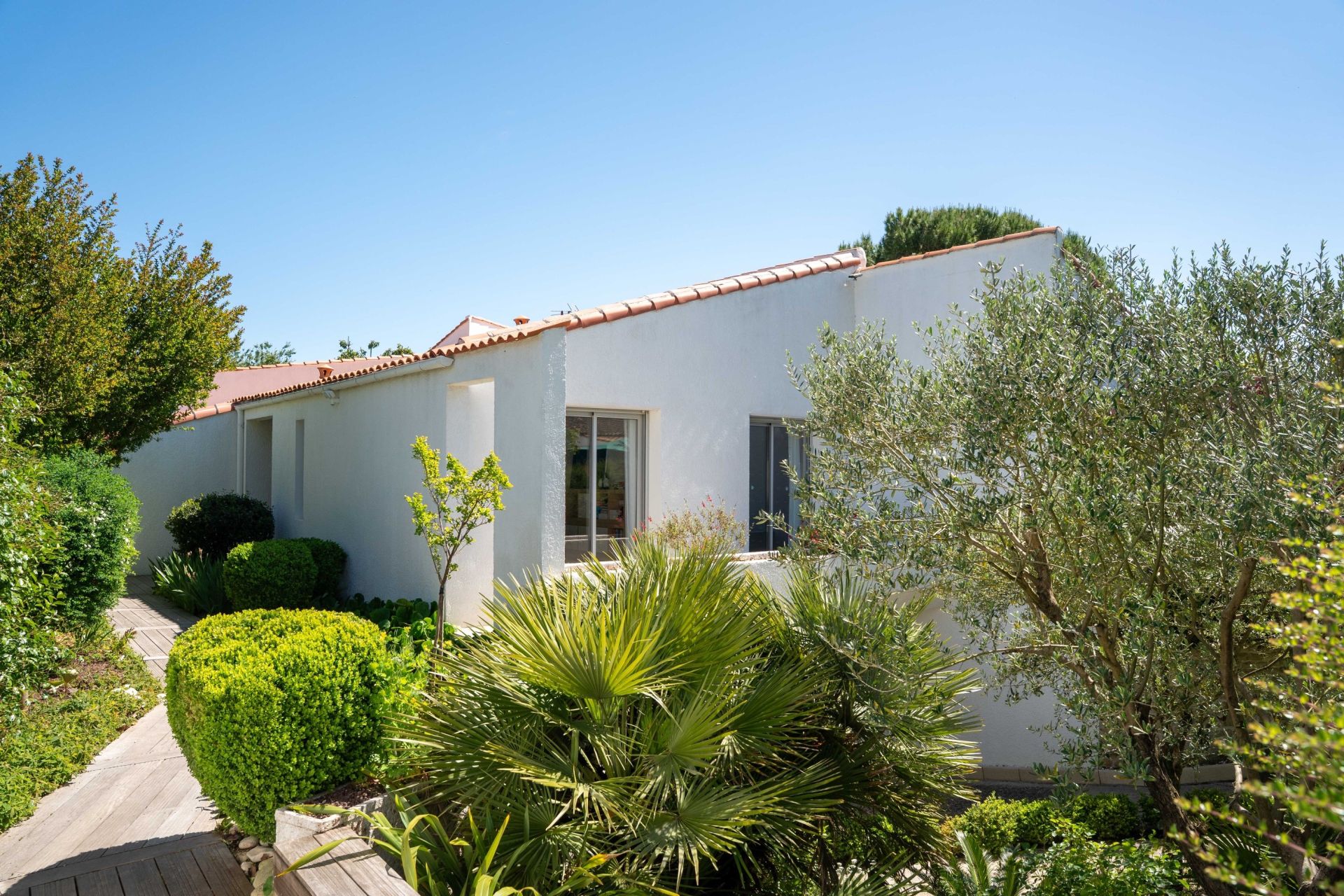 maison de luxe 7 Pièces en vente sur DOMPIERRE SUR MER (17139)