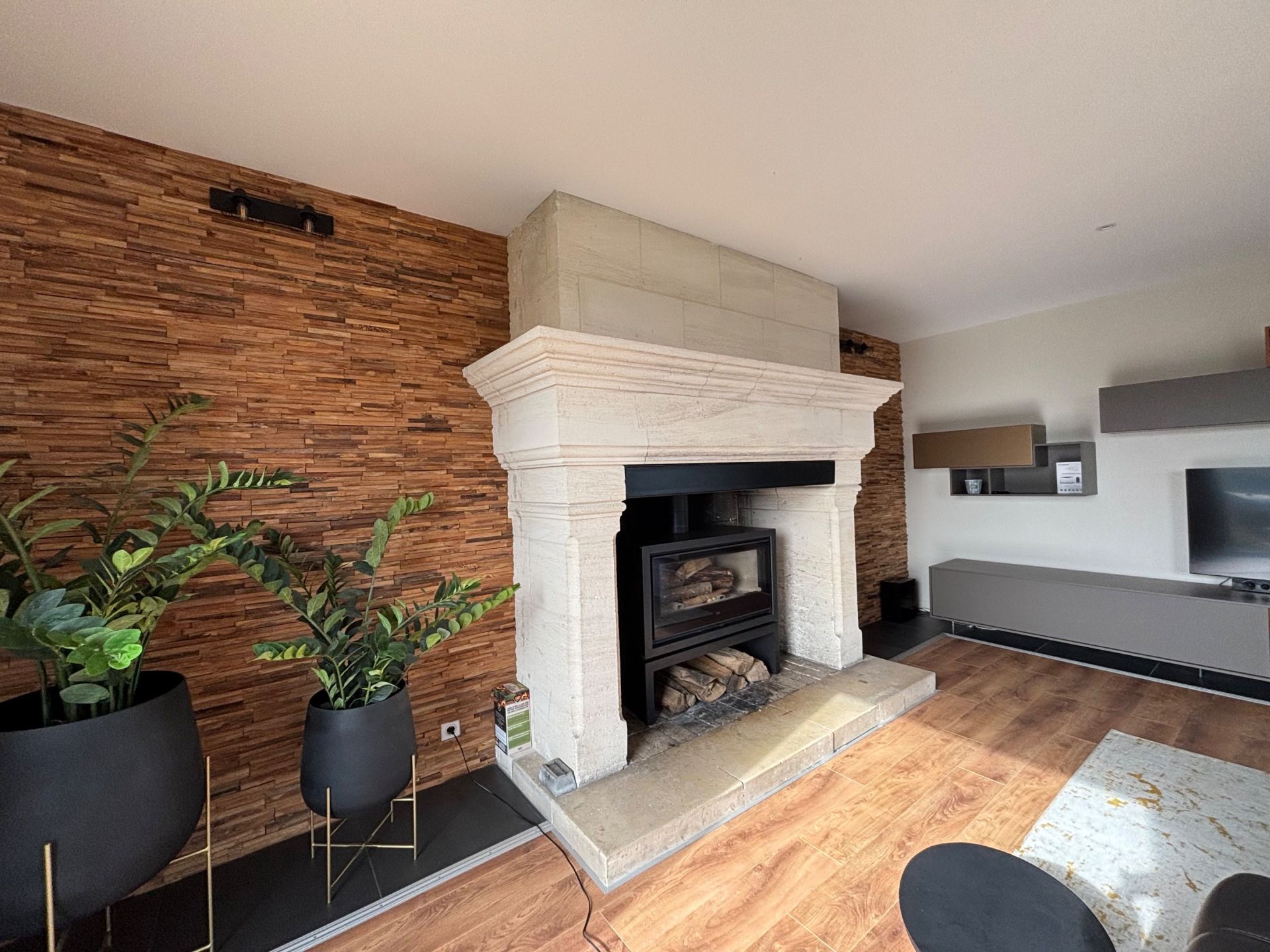 luxury house 8 Rooms for sale on ASNELLES (14960)