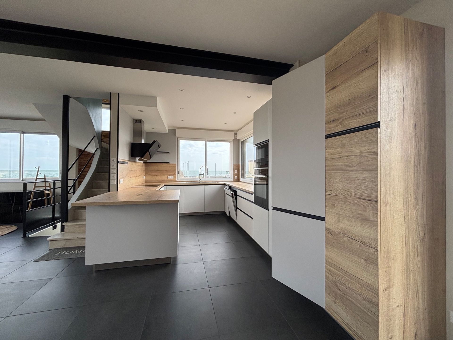 luxury house 8 Rooms for sale on ASNELLES (14960)