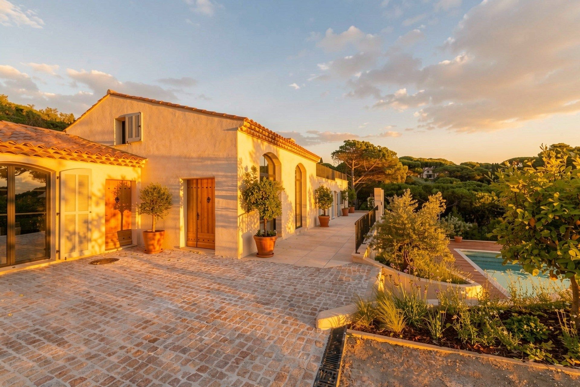 luxury villa 10 Rooms for sale on RAMATUELLE (83350)