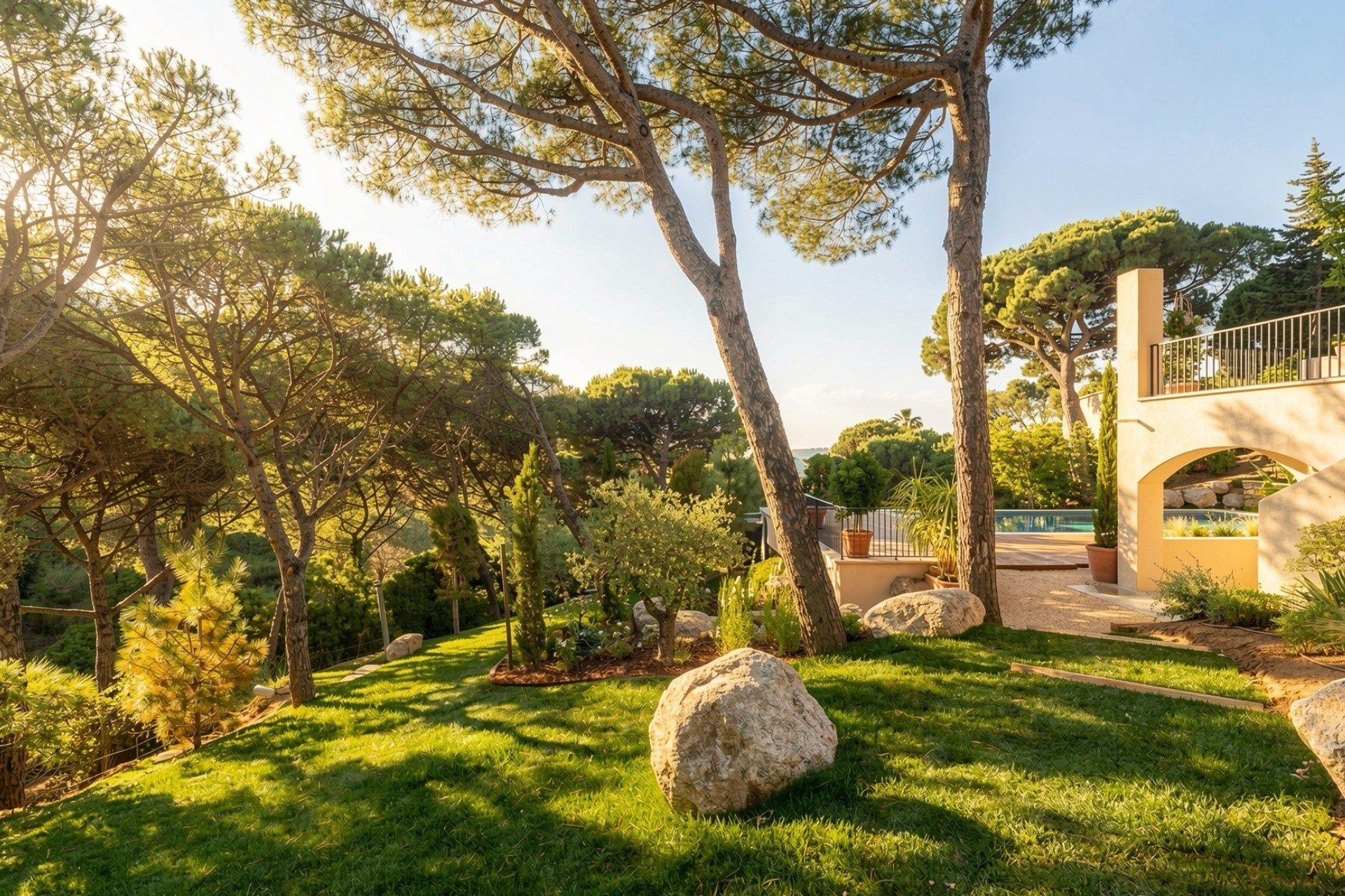 luxury villa 10 Rooms for sale on RAMATUELLE (83350)