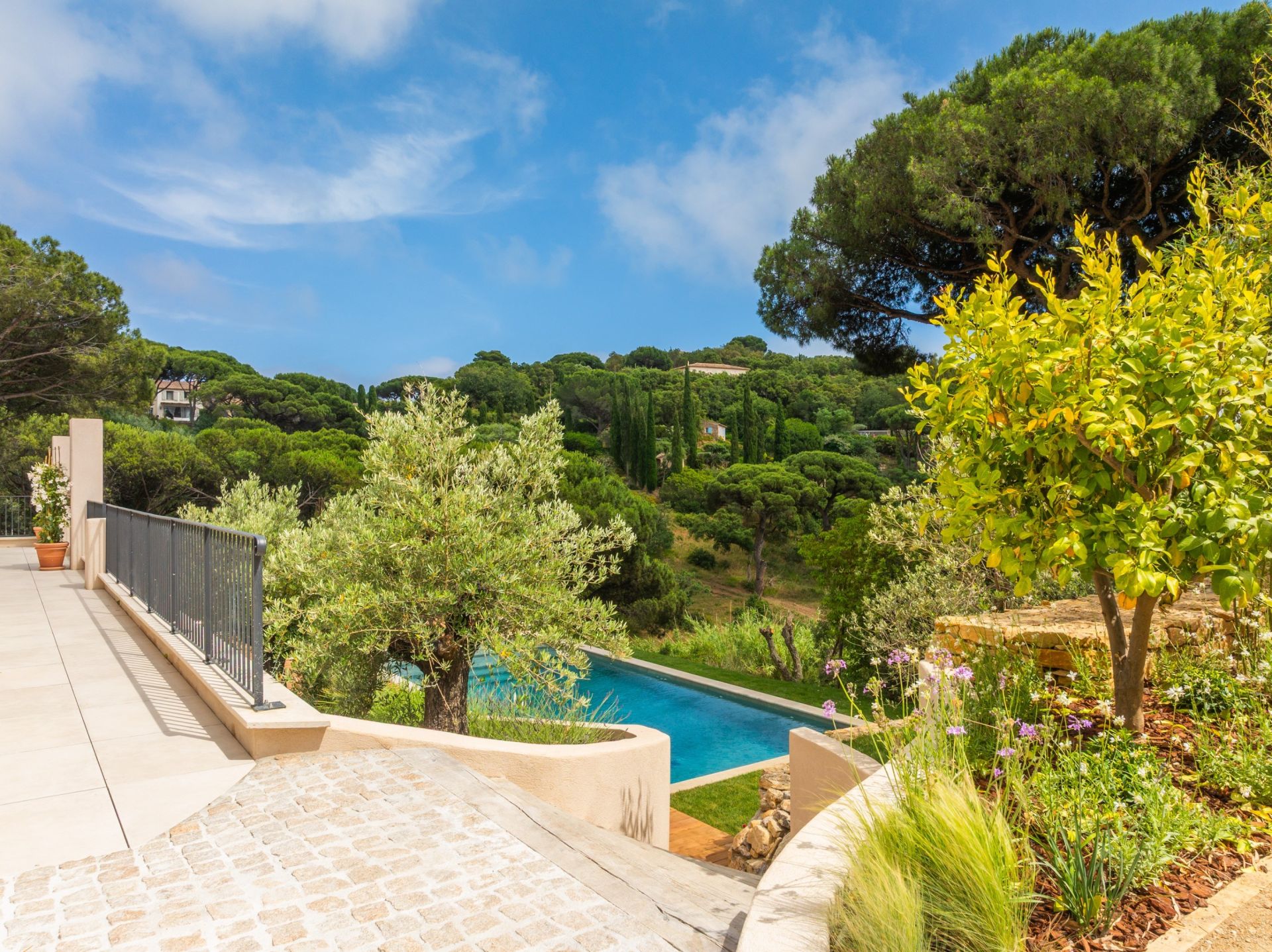 luxury villa 10 Rooms for sale on RAMATUELLE (83350)