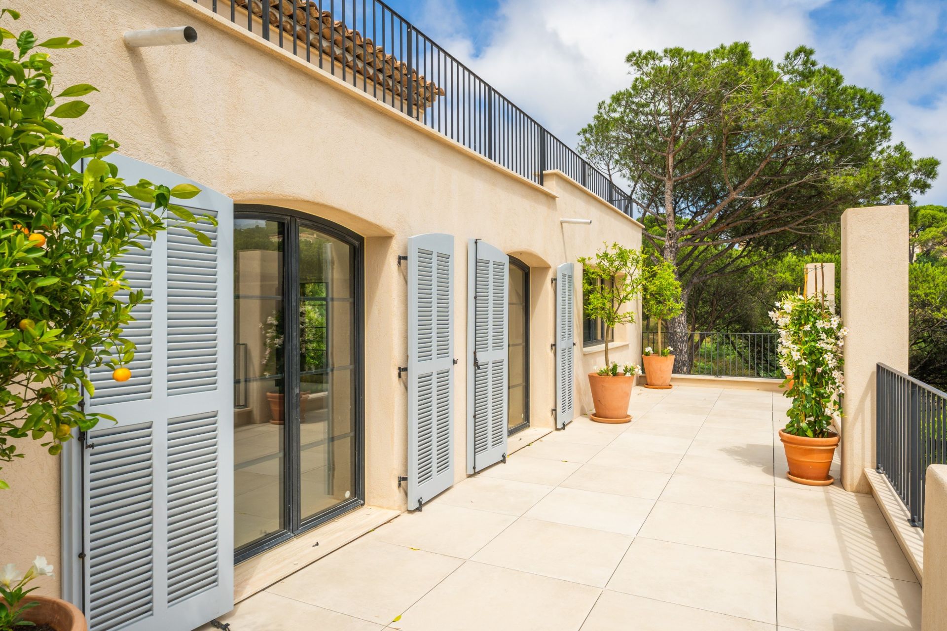 luxury villa 10 Rooms for sale on RAMATUELLE (83350)