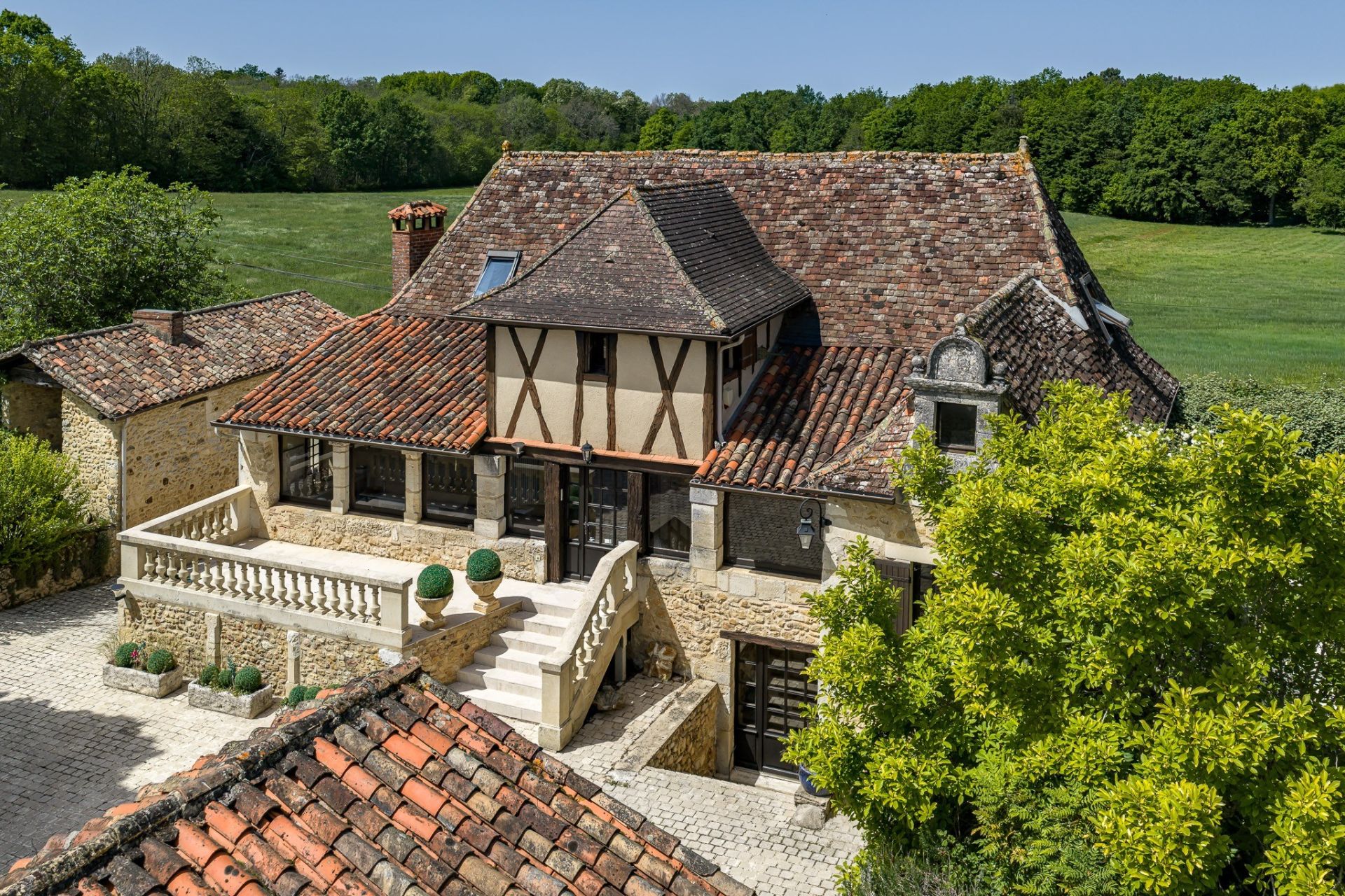 maison de luxe 15 Pièces en vente sur VERGT (24380)