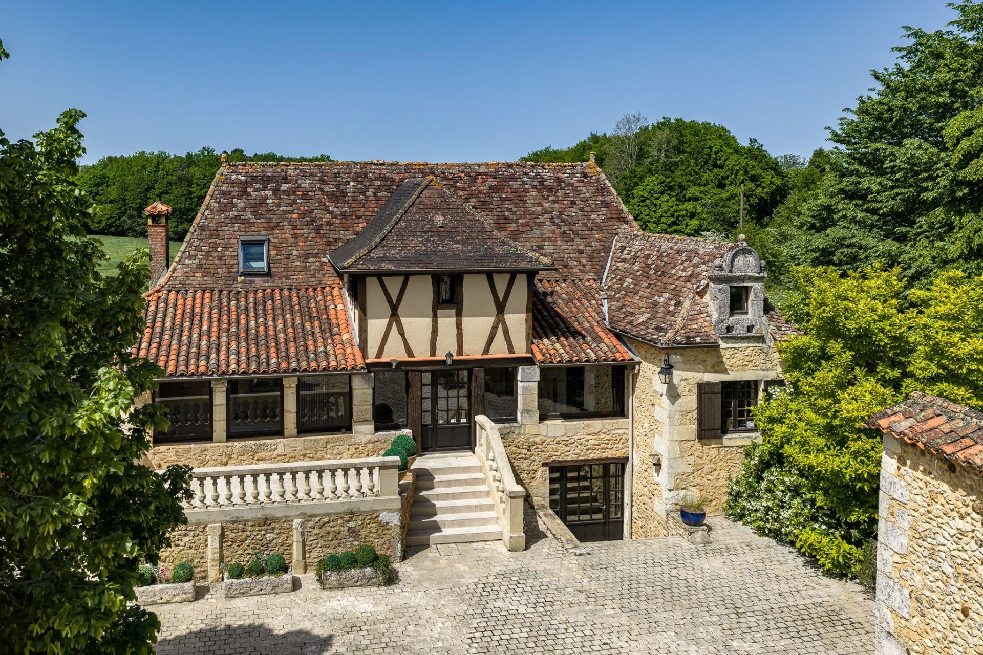 maison de luxe 15 Pièces en vente sur VERGT (24380)