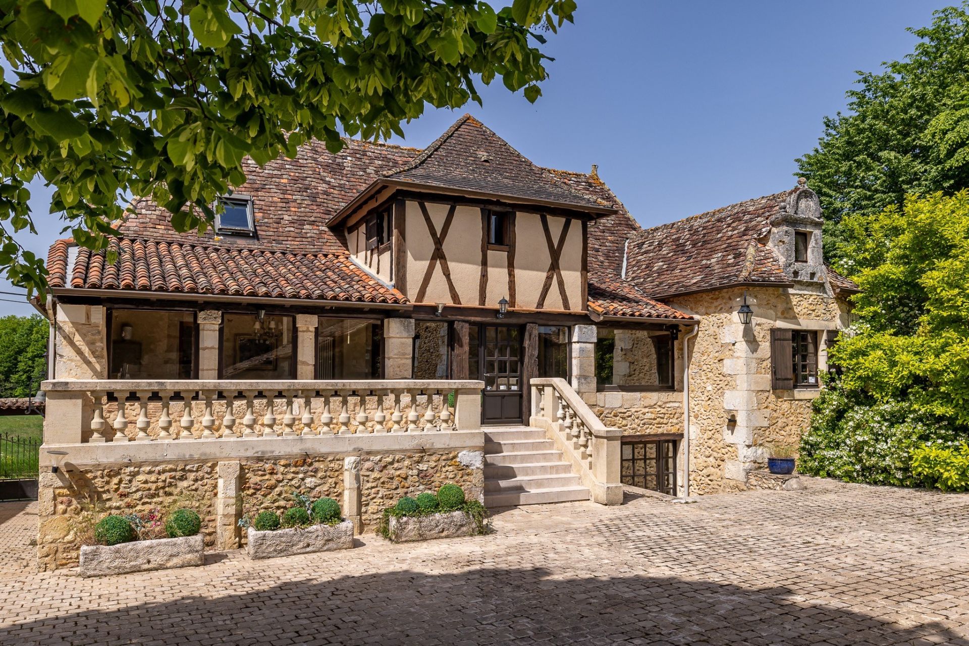 maison de luxe 15 Pièces en vente sur VERGT (24380)