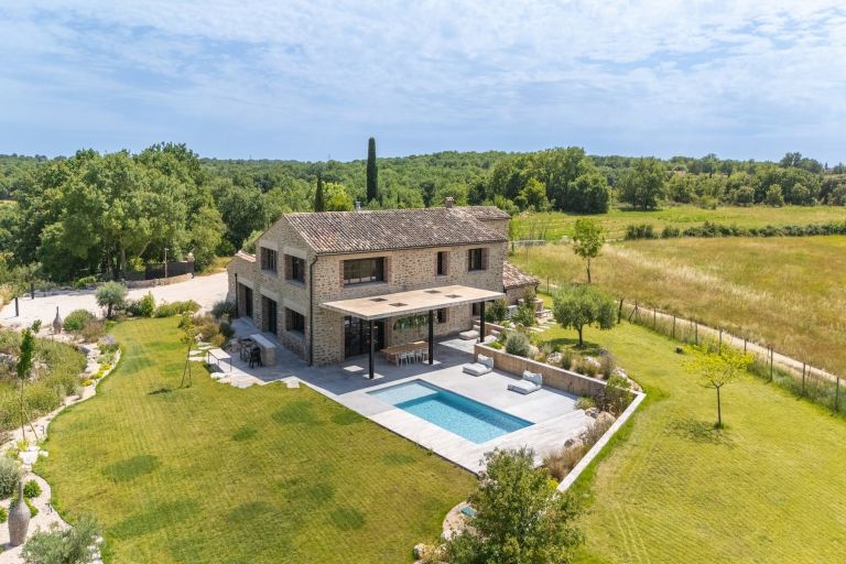 maison de luxe 7 Pièces en vente sur UZES (30700)