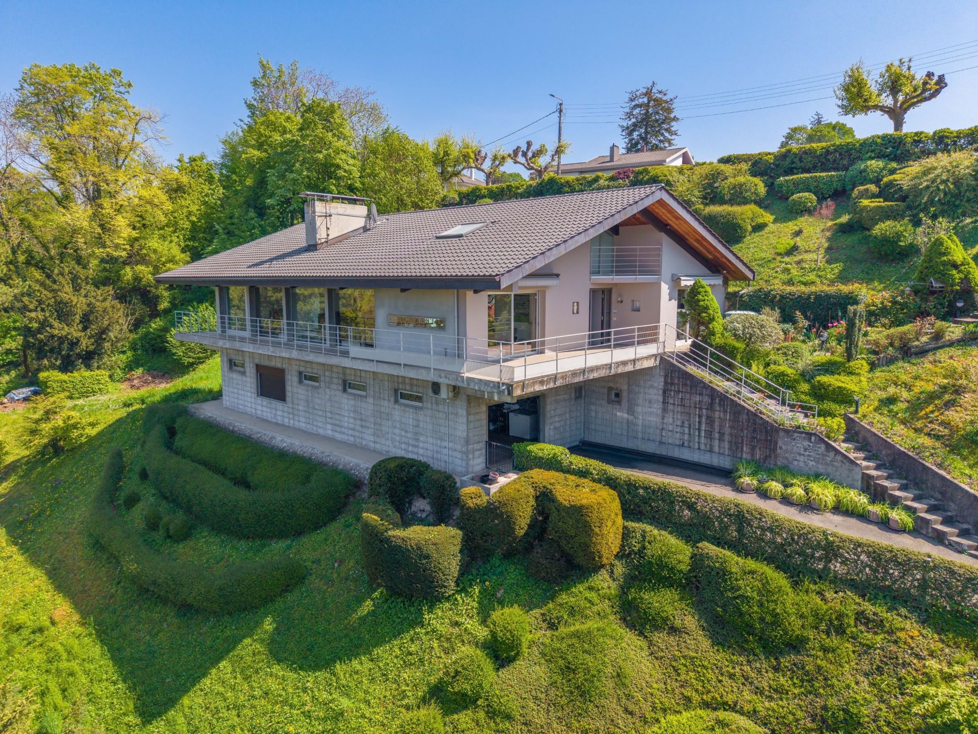 luxury house 7 Rooms for sale on THONON LES BAINS (74200)