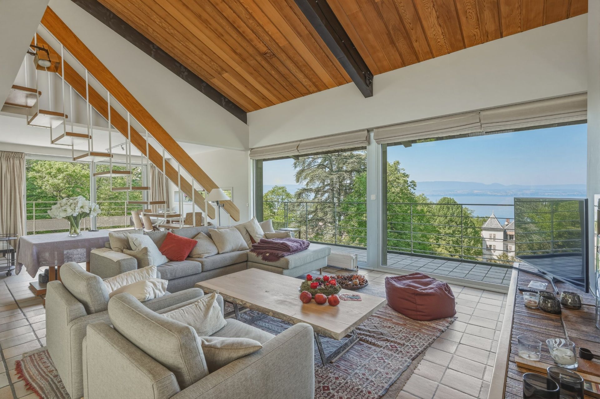 luxury house 7 Rooms for sale on THONON LES BAINS (74200)