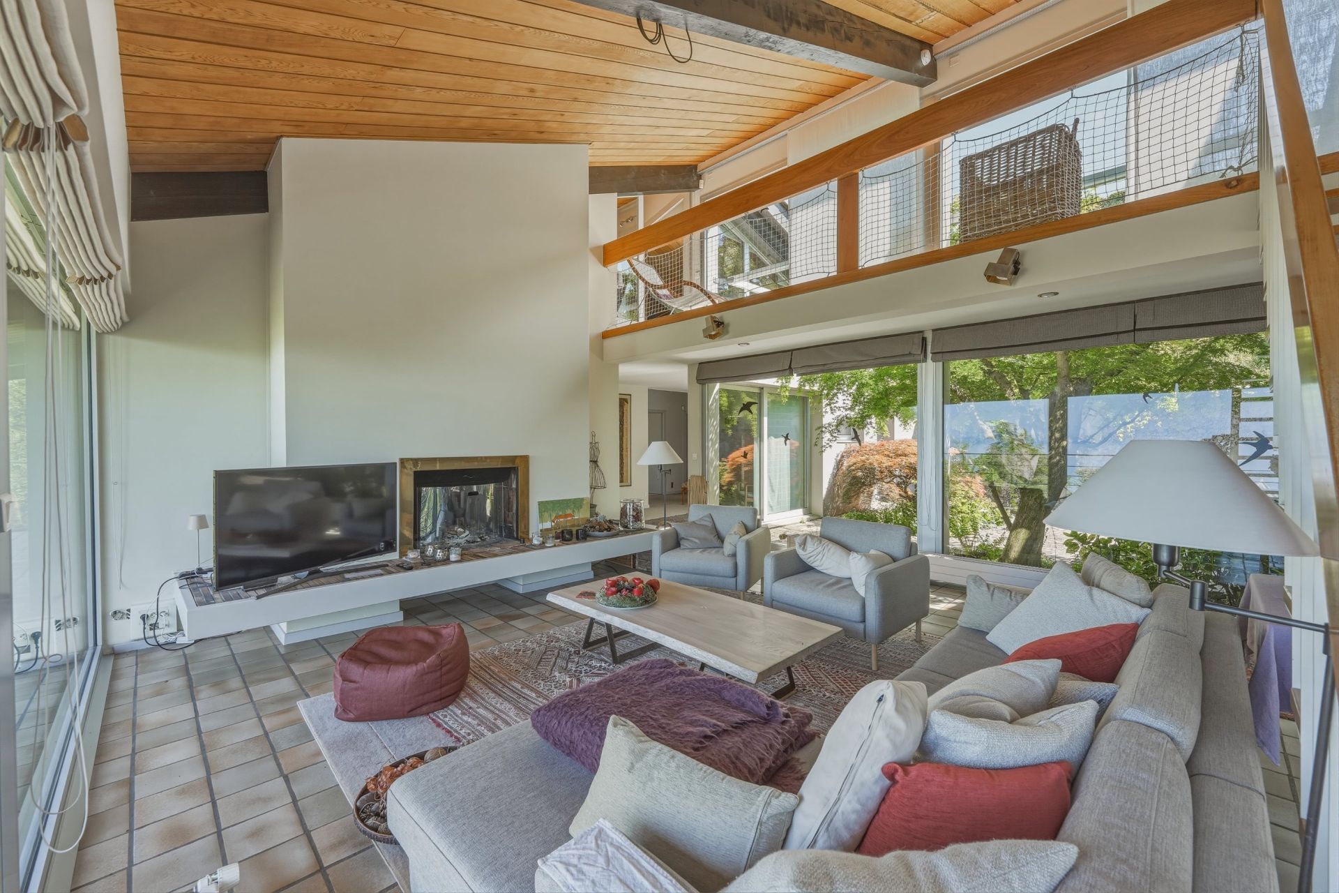 luxury house 7 Rooms for sale on THONON LES BAINS (74200)