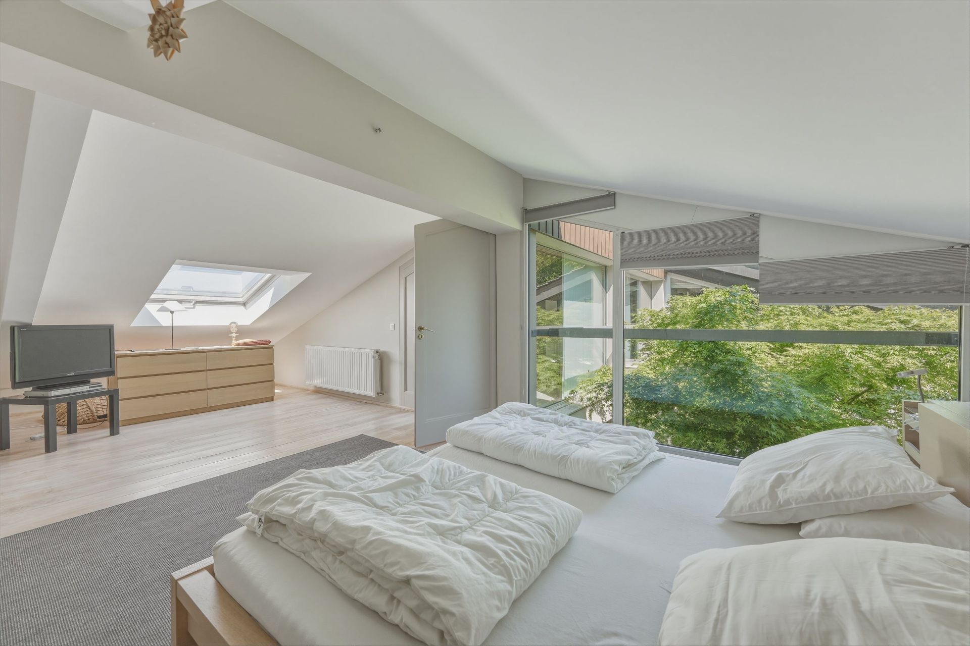 luxury house 7 Rooms for sale on THONON LES BAINS (74200)