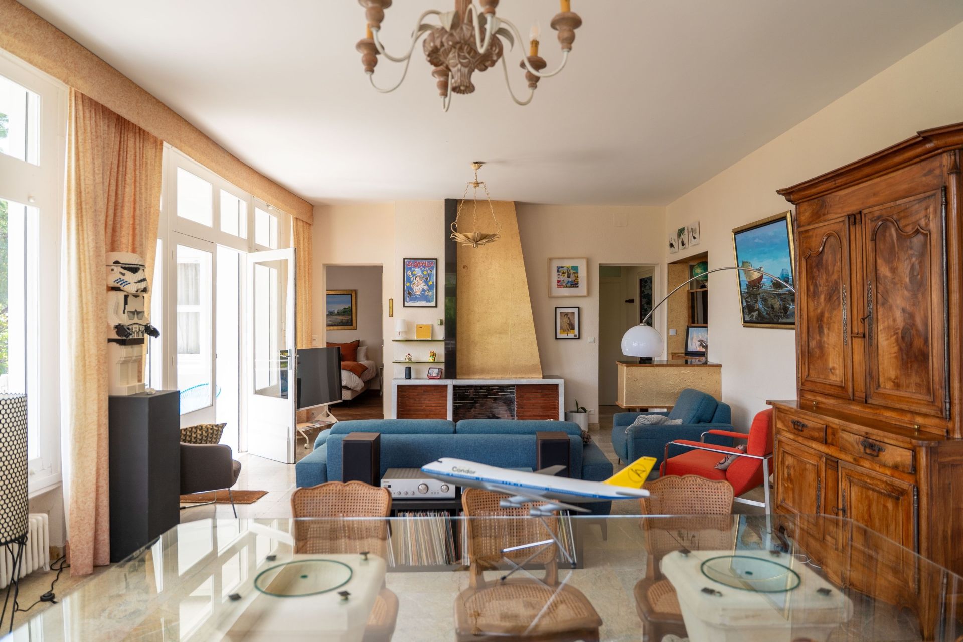 luxury house 8 Rooms for sale on ROYAN (17200)