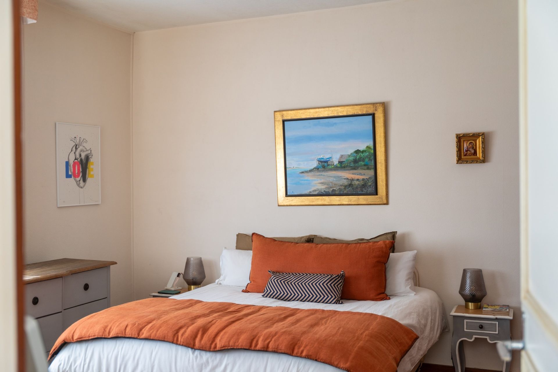 luxury house 8 Rooms for sale on ROYAN (17200)