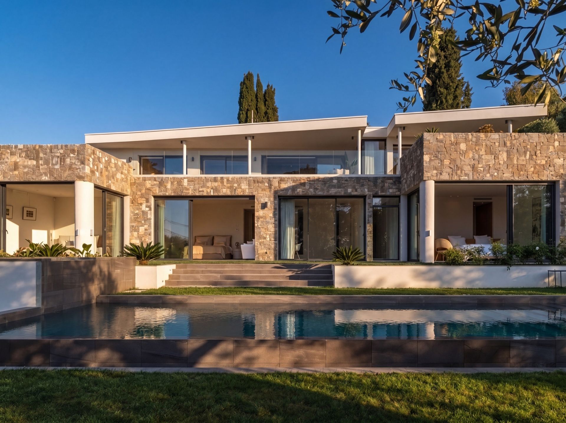 maison contemporaine 7 Pièces en vente sur LE CANNET (06110)