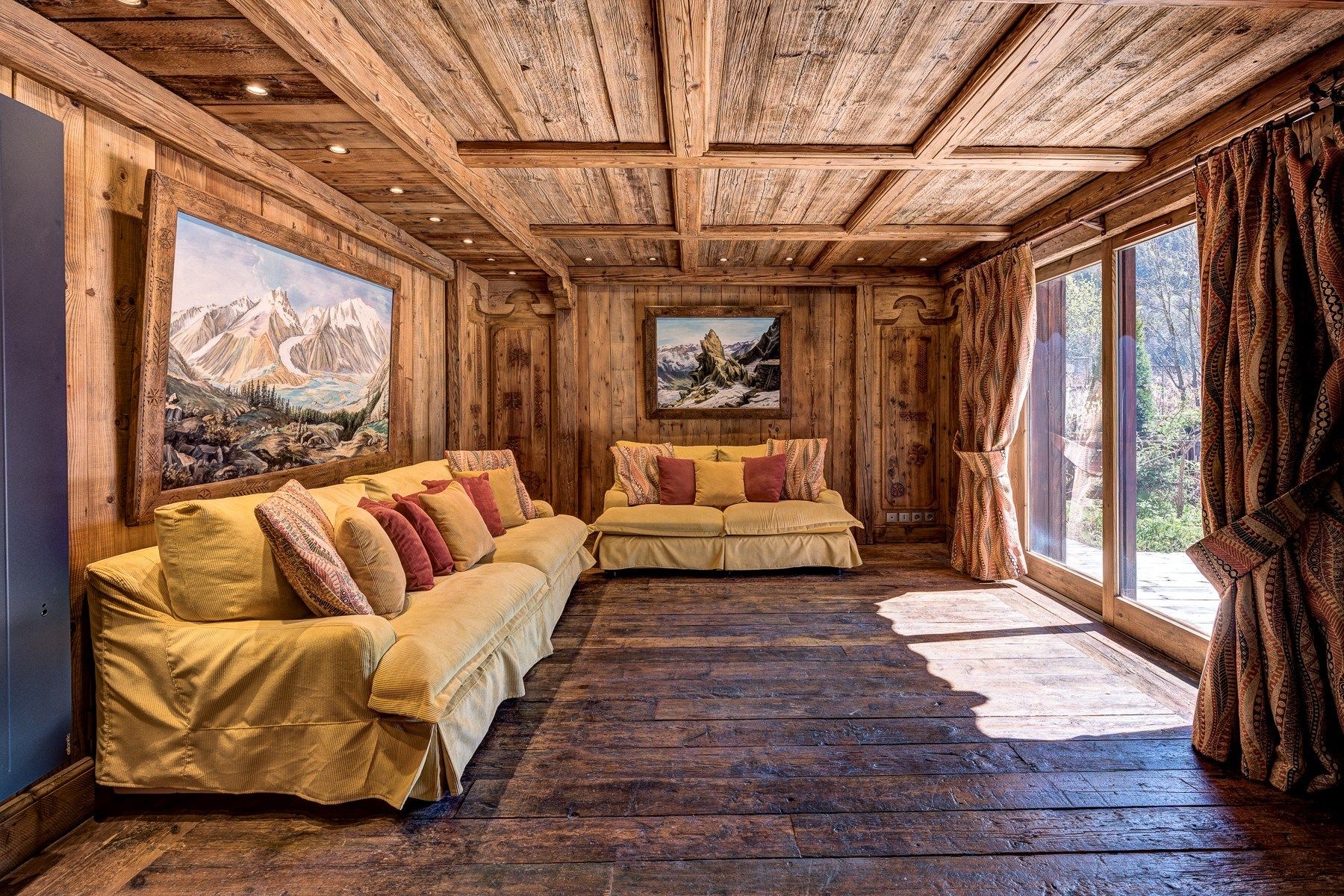 luxury apartment 6 Rooms for sale on CHAMONIX MONT BLANC (74400)