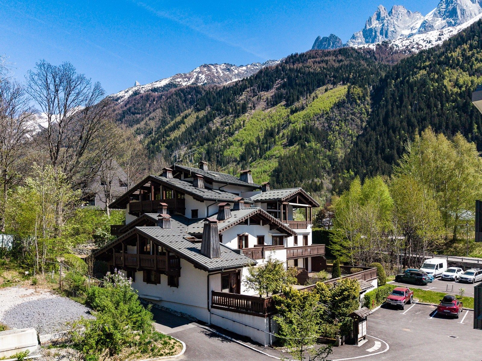 luxury apartment 6 Rooms for sale on CHAMONIX MONT BLANC (74400)