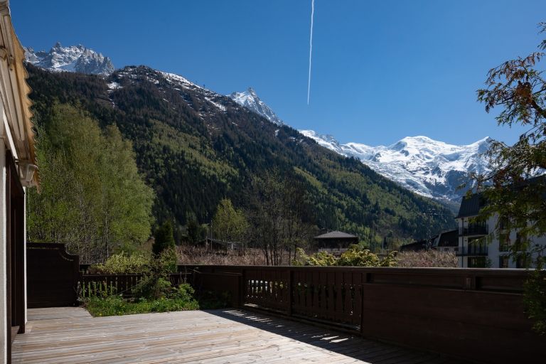 luxury apartment 6 Rooms for sale on CHAMONIX MONT BLANC (74400)