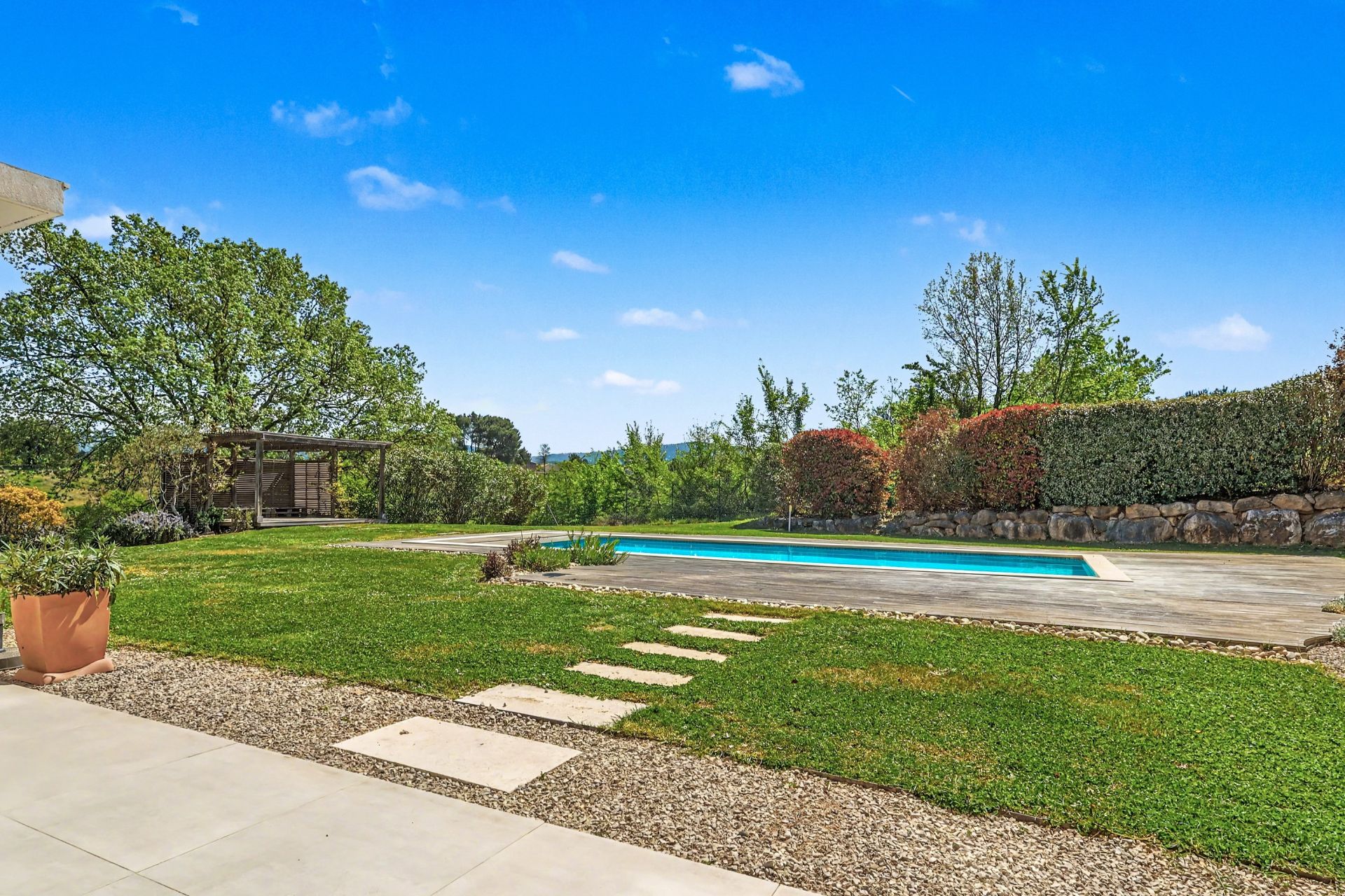 luxury house 5 Rooms for sale on PEYNIER (13790)