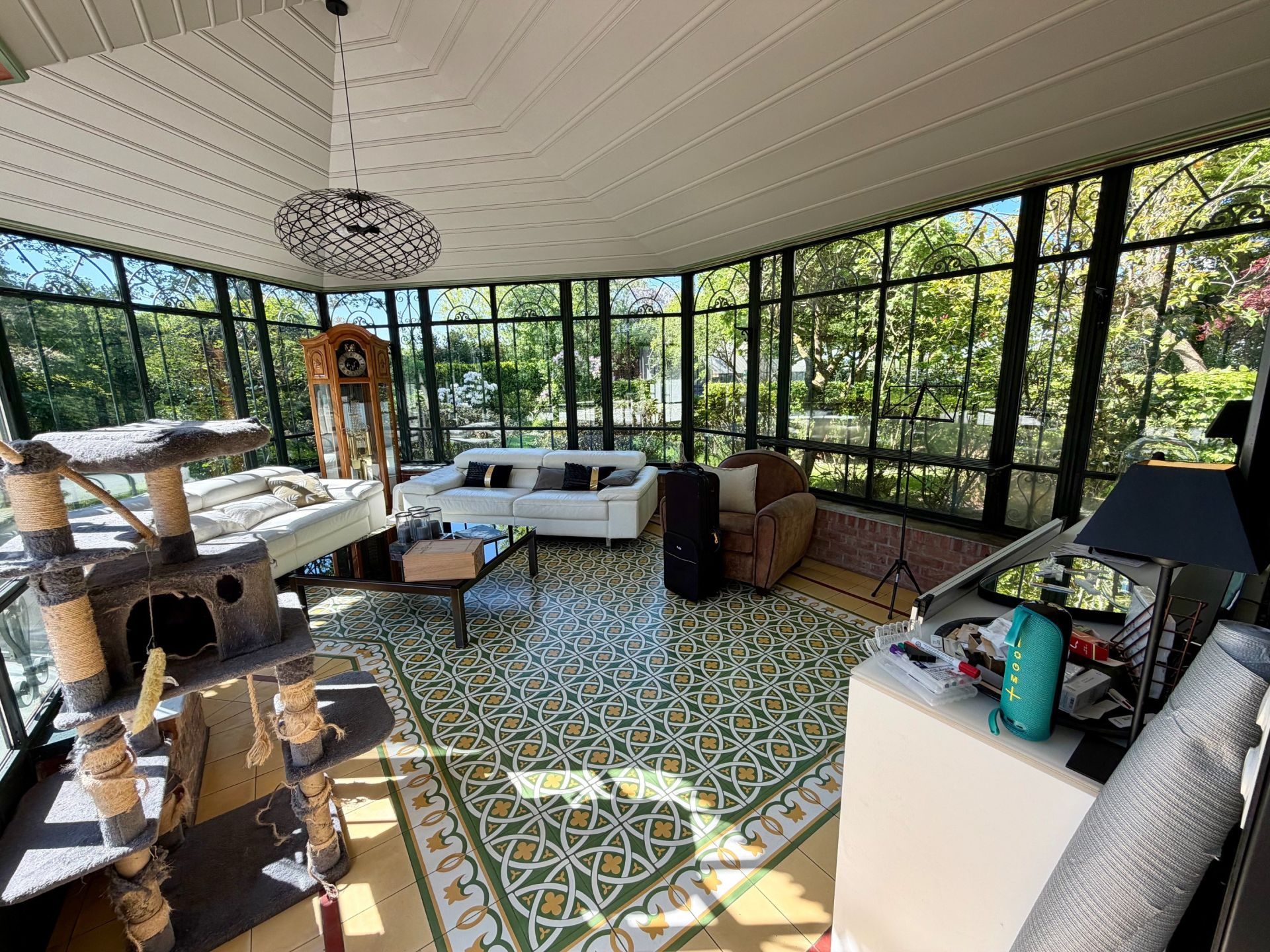 luxury house 15 Rooms for sale on MERIGNIES (59710)