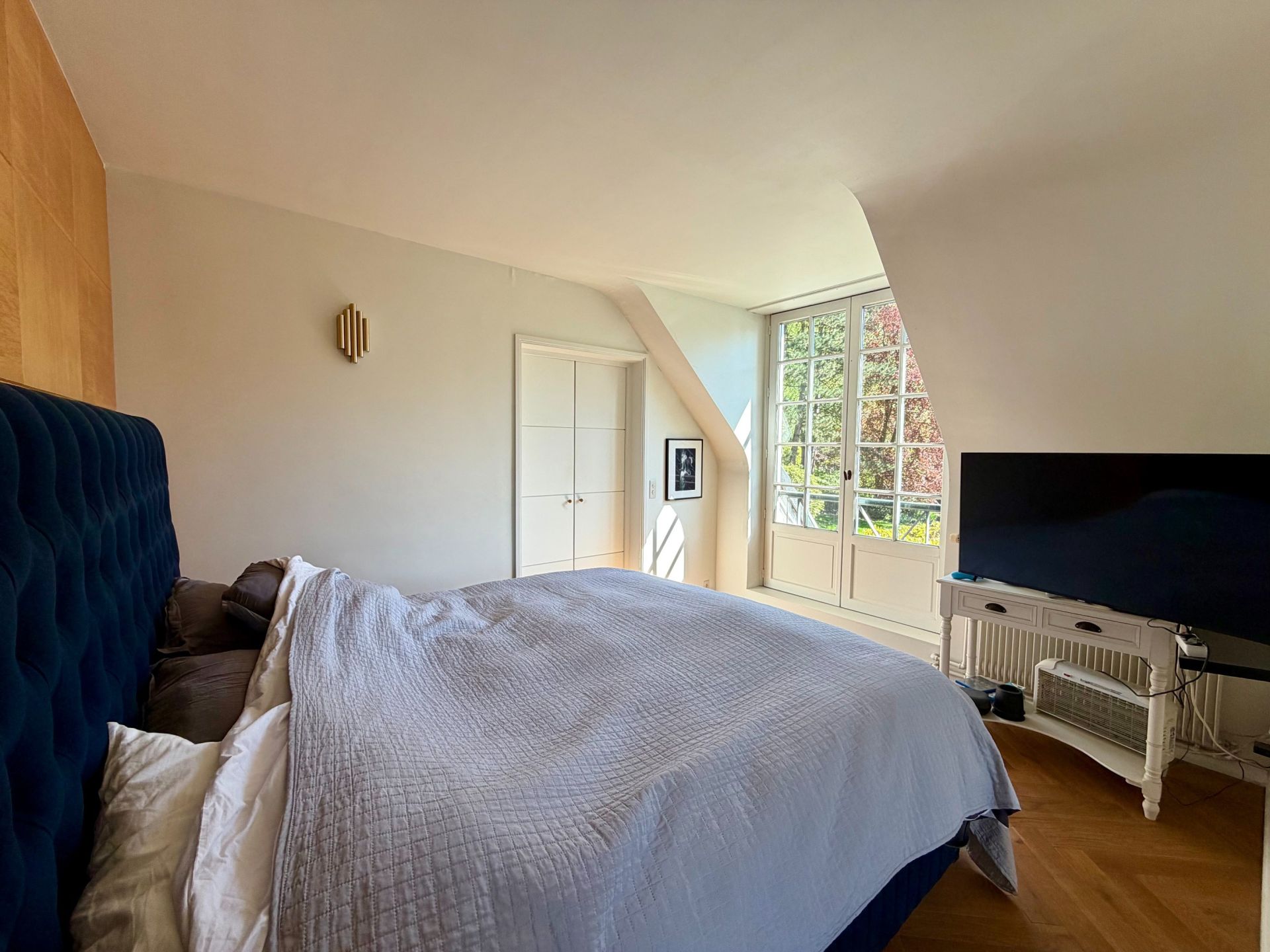 luxury house 15 Rooms for sale on MERIGNIES (59710)