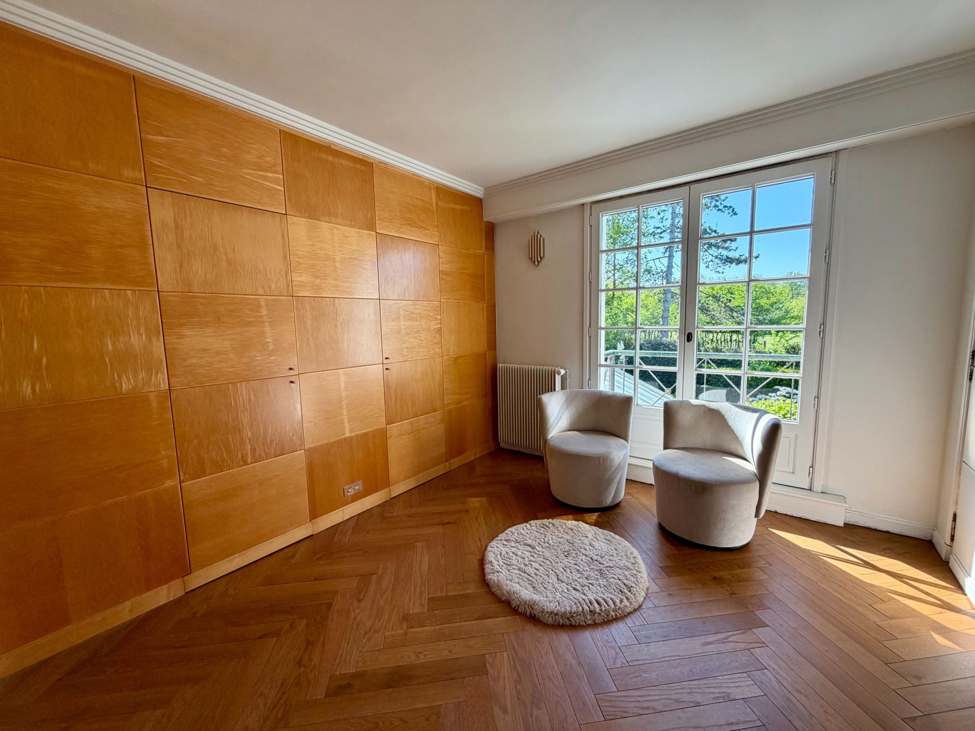 luxury house 15 Rooms for sale on MERIGNIES (59710)
