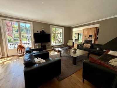 Sale Luxury house Mérignies 15&nbsp;Rooms 315&nbsp;m²
