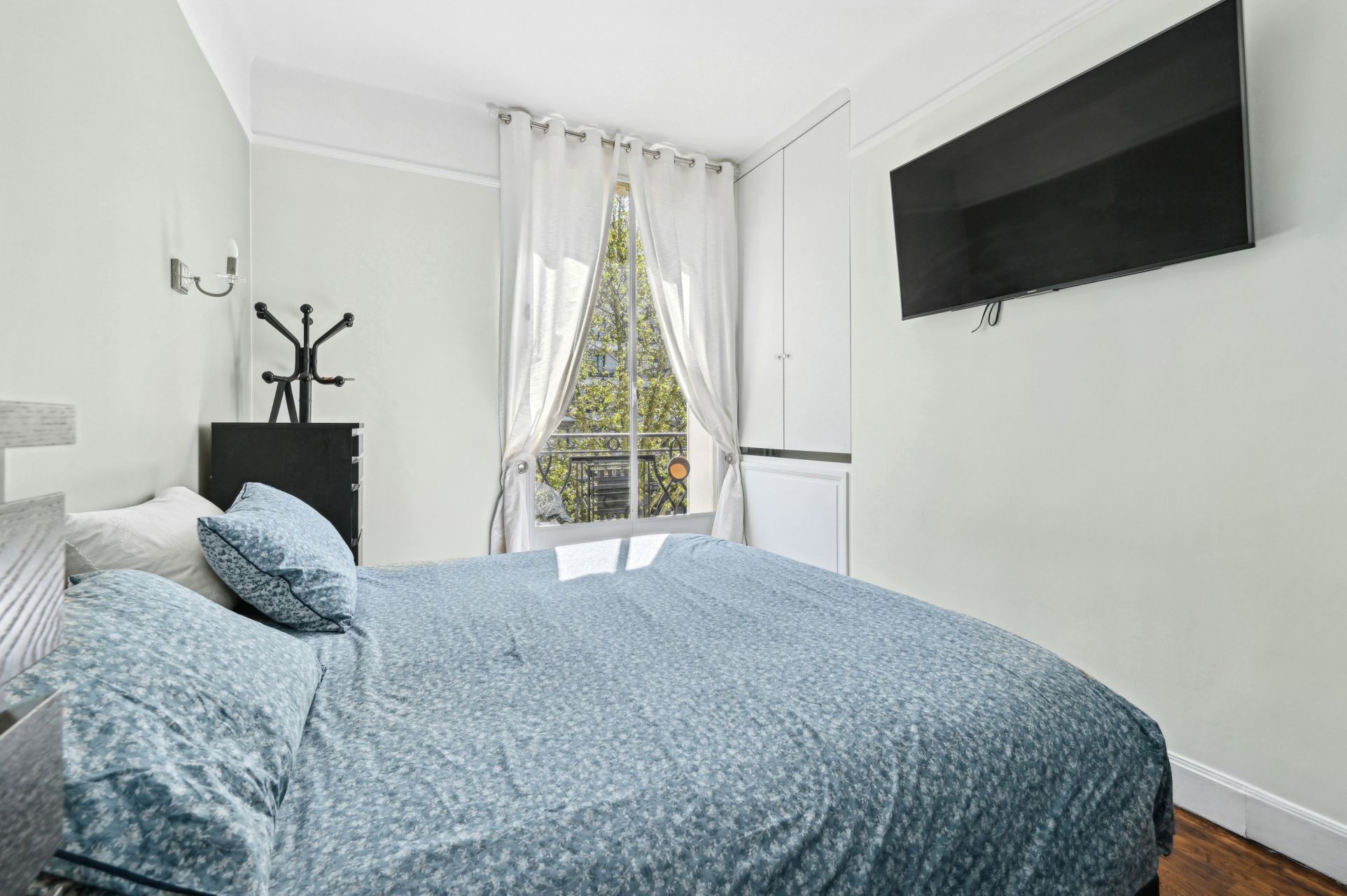 luxury apartment 2 Rooms for sale on PARIS (75016)
