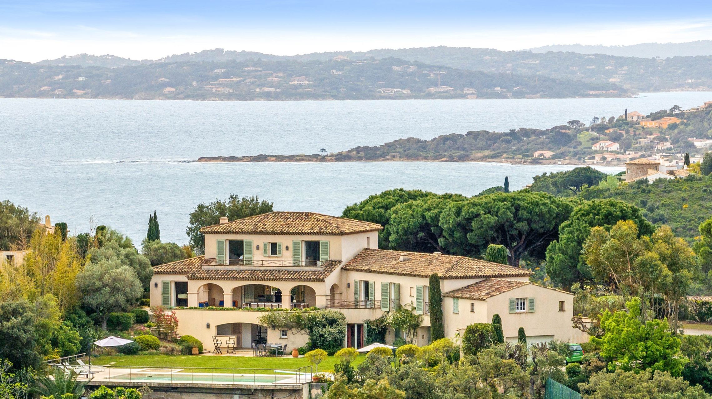 luxury provencale house 10 Rooms for sale on STE MAXIME (83120)