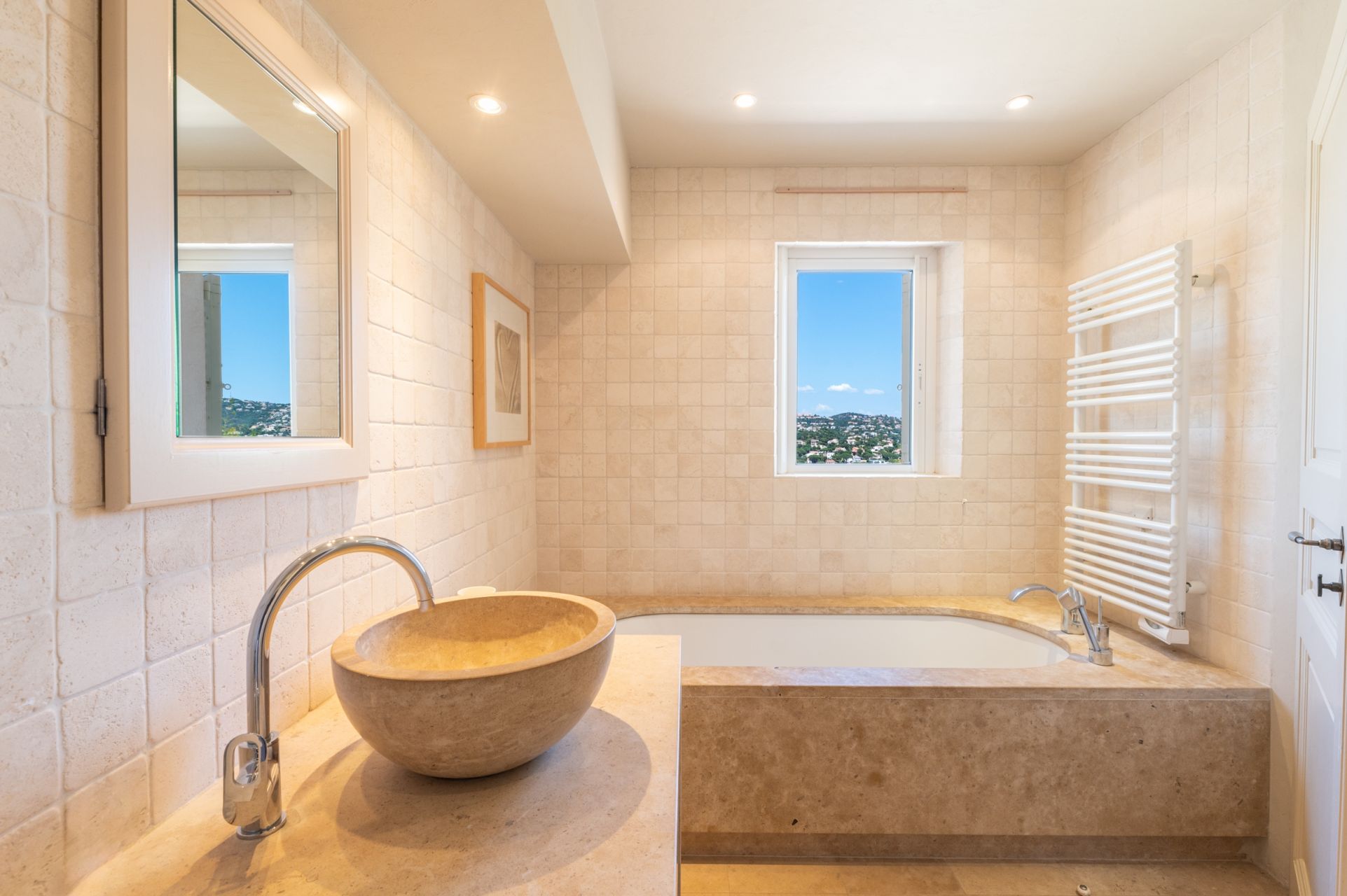 luxury provencale house 10 Rooms for sale on STE MAXIME (83120)