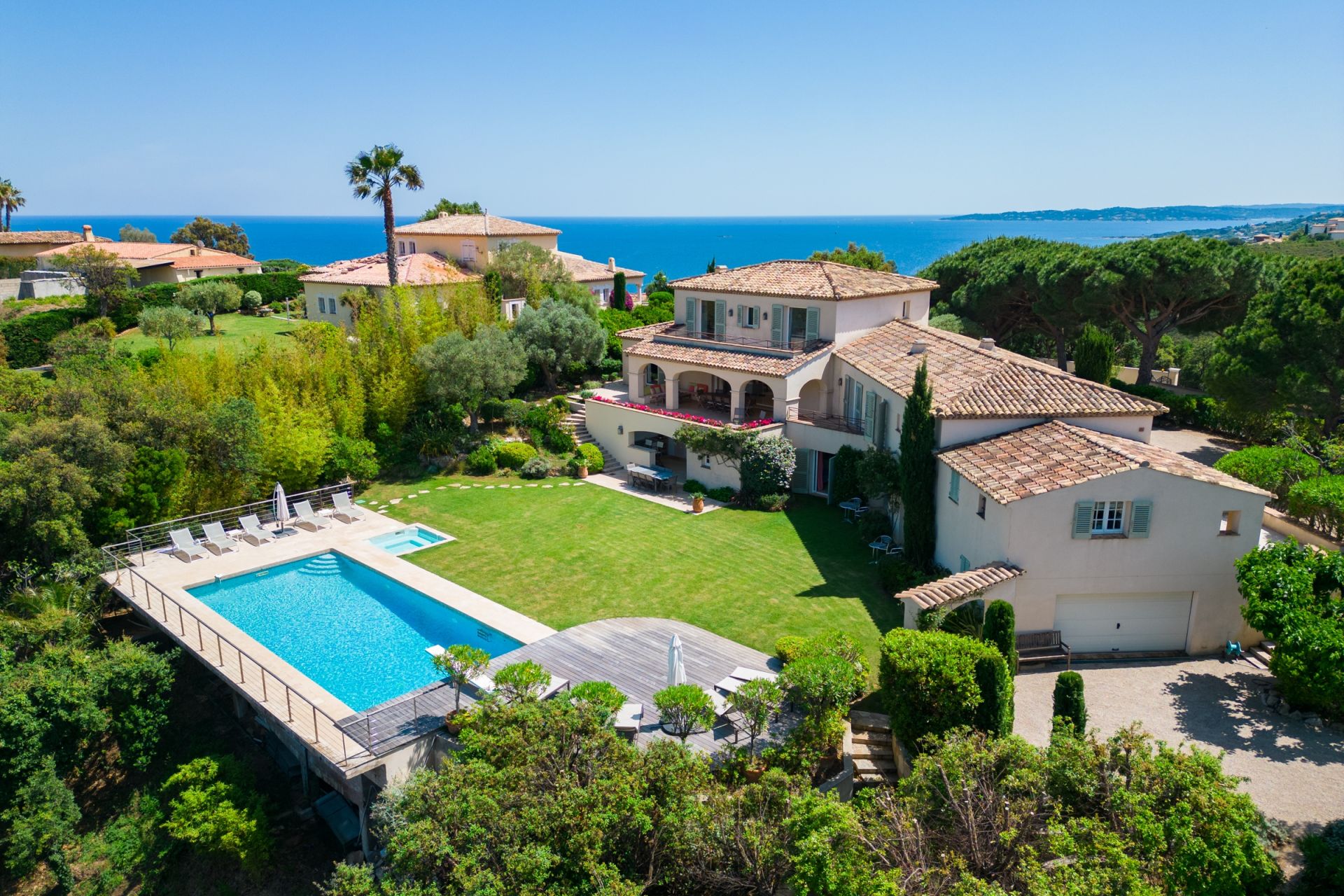 luxury provencale house 10 Rooms for sale on STE MAXIME (83120)