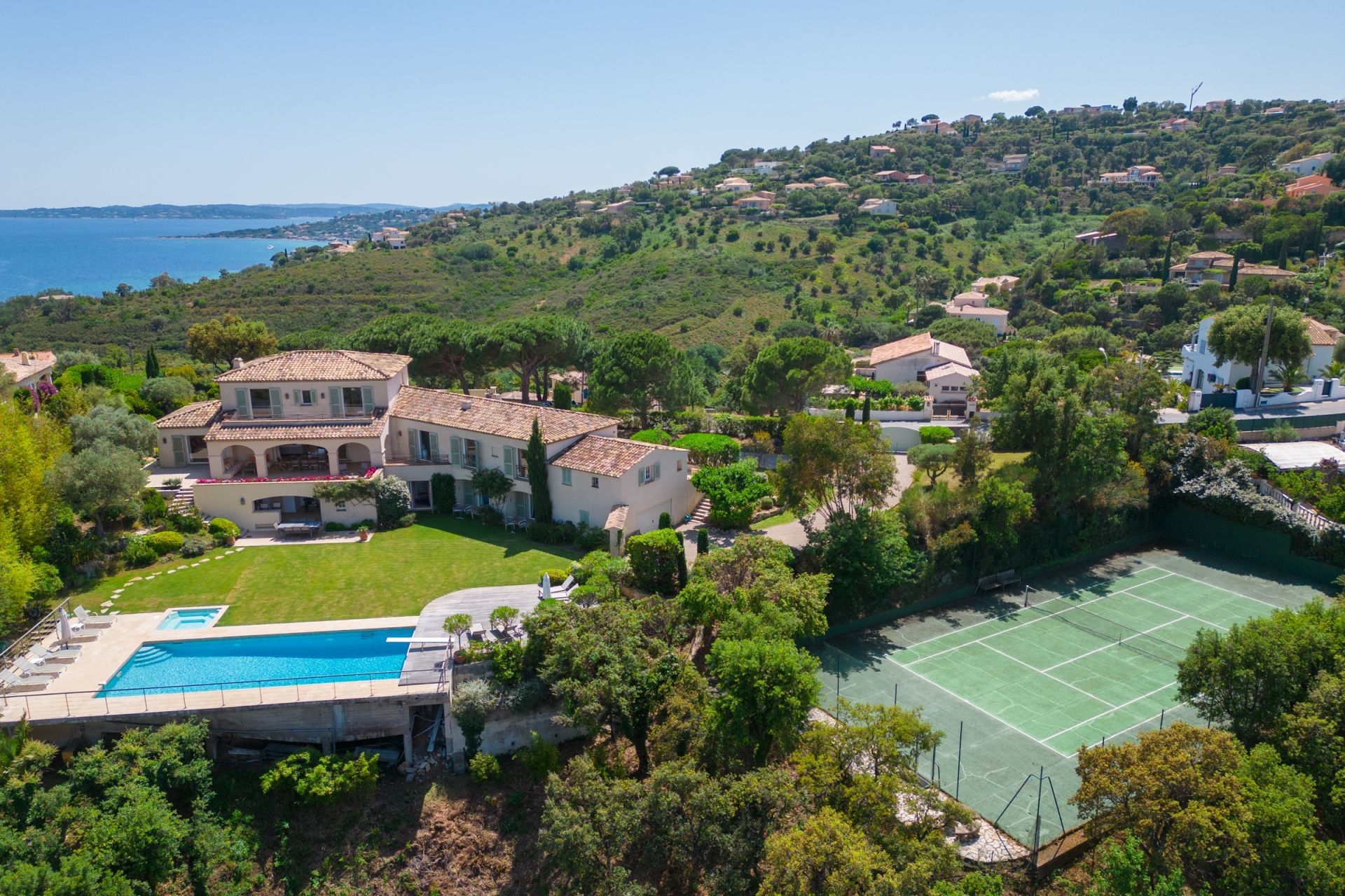 luxury provencale house 10 Rooms for sale on STE MAXIME (83120)