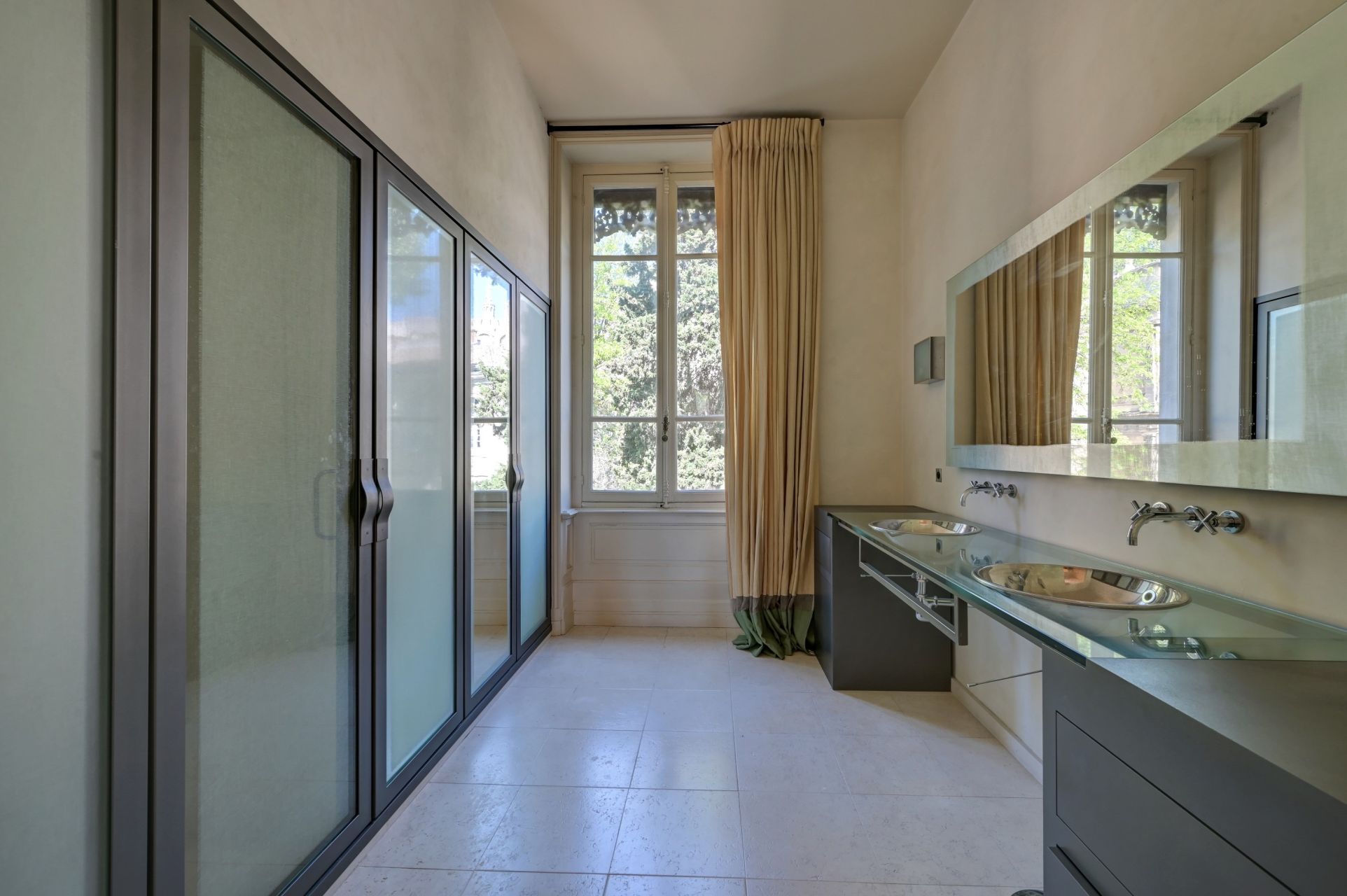 mansion (hôtel particulier) 14 Rooms for sale on AVIGNON (84000)