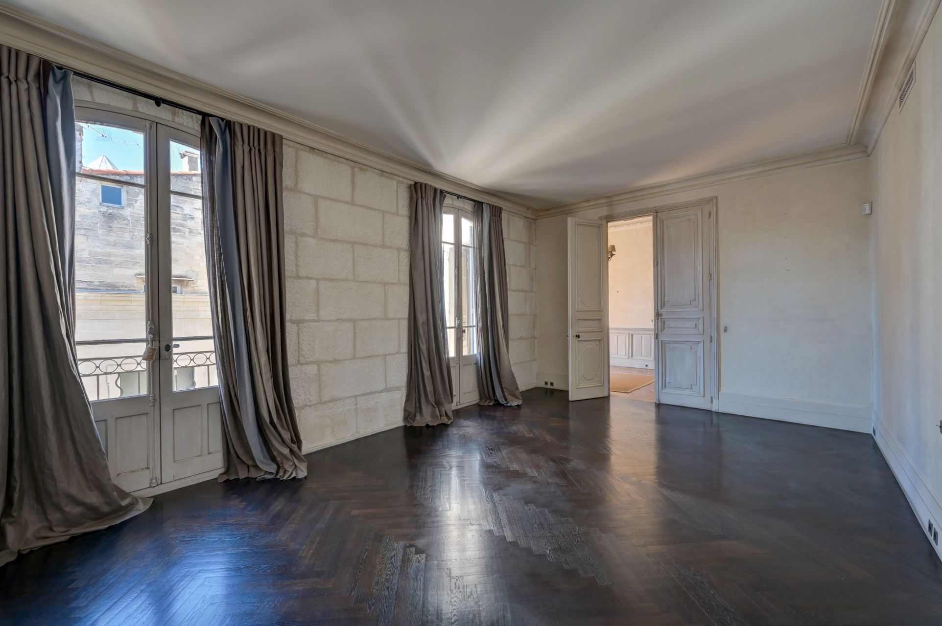 mansion (hôtel particulier) 14 Rooms for sale on AVIGNON (84000)