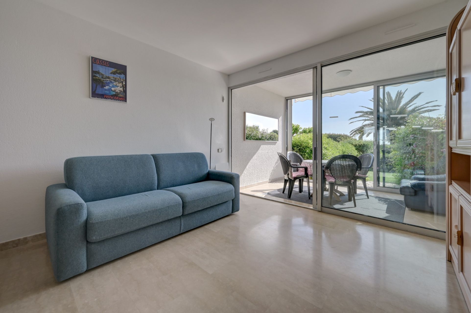 luxury apartment 2 Rooms for sale on CASSIS (13260)