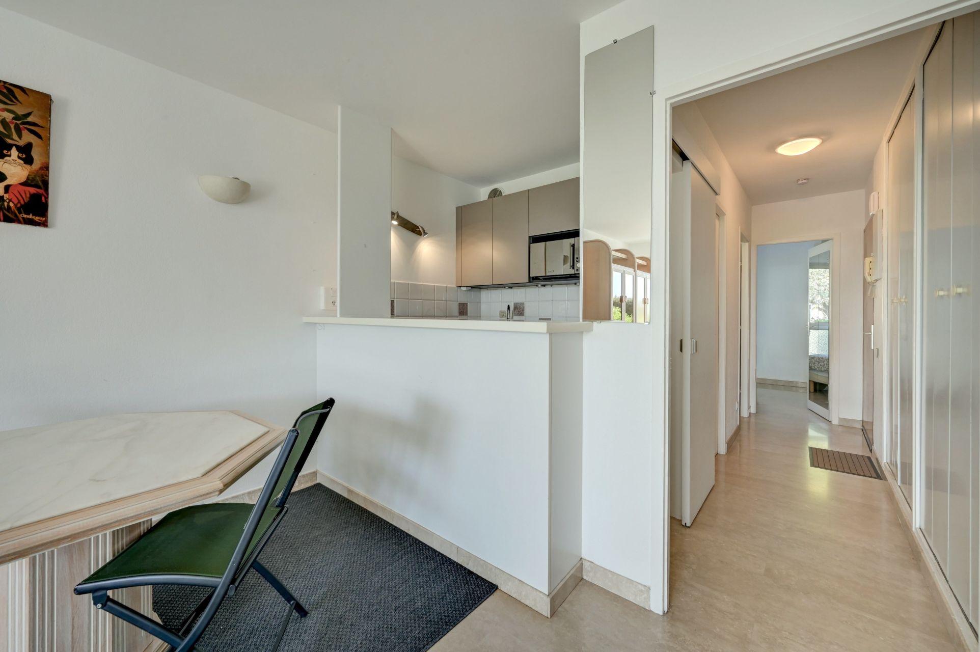 luxury apartment 2 Rooms for sale on CASSIS (13260)