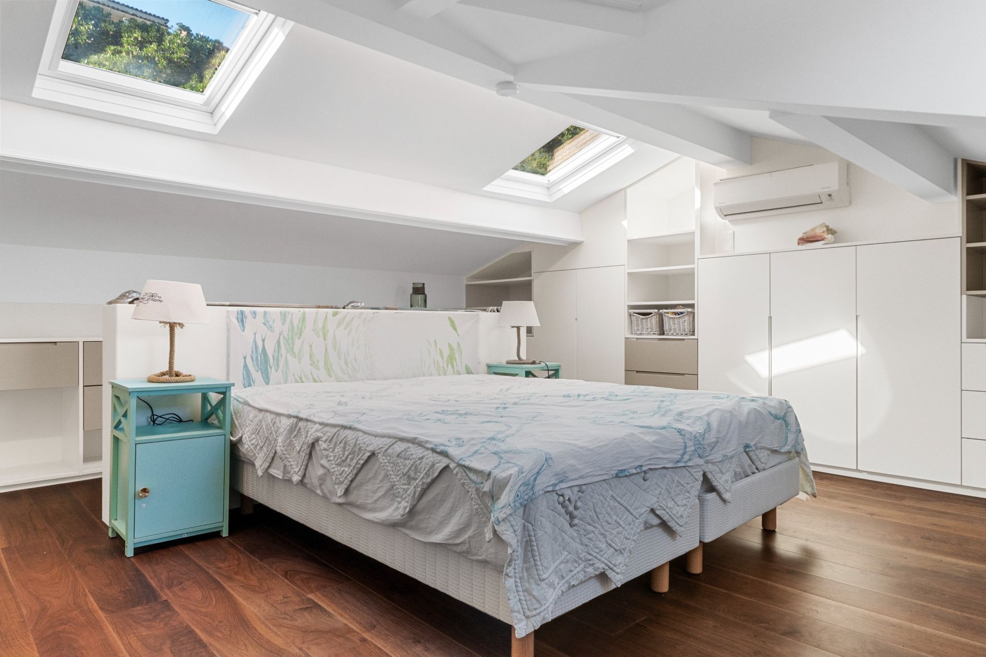 luxury villa 6 Rooms for sale on THEOULE SUR MER (06590)