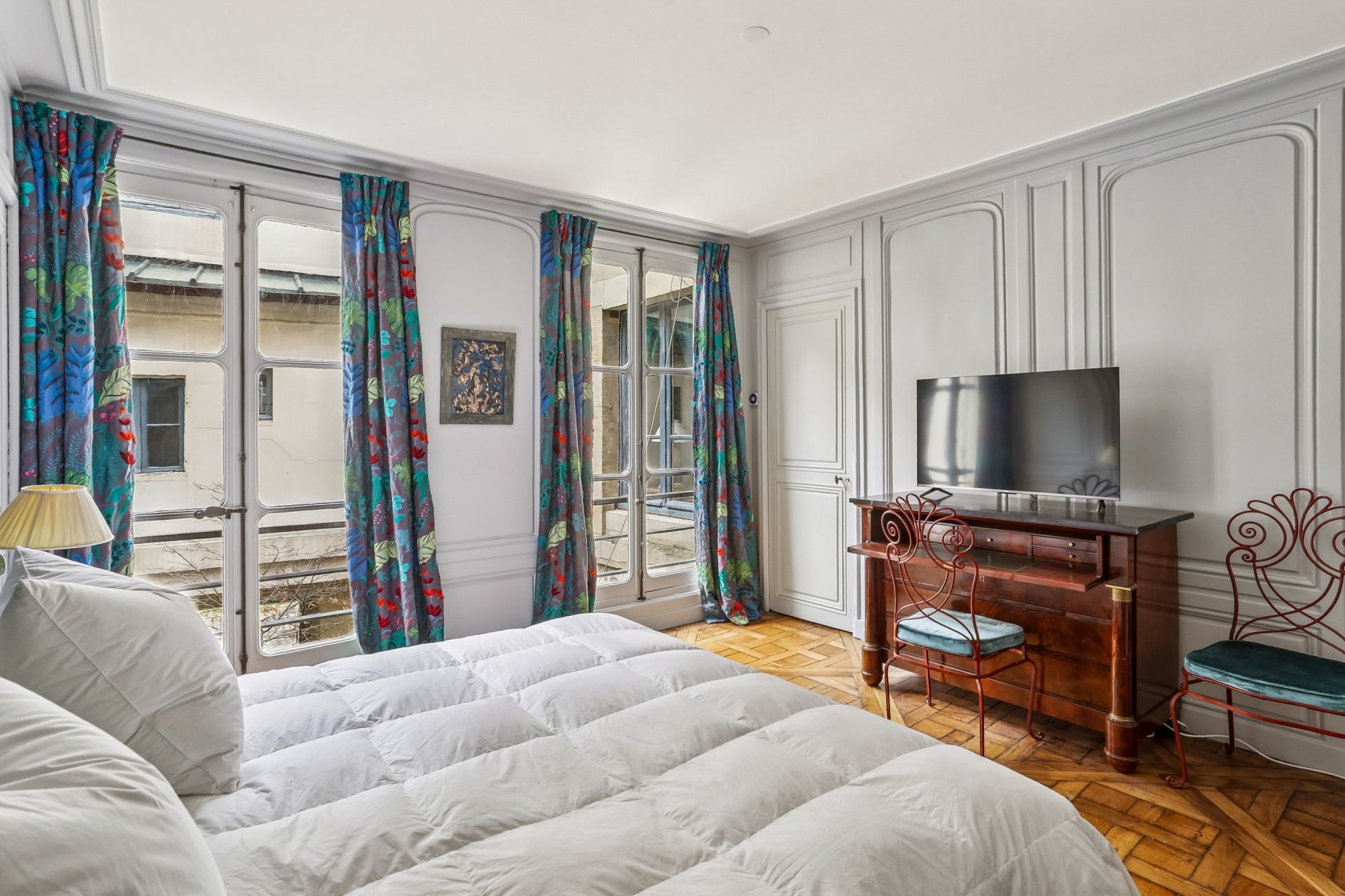 luxury apartment 4 Rooms for seasonal rent on PARIS (75006)