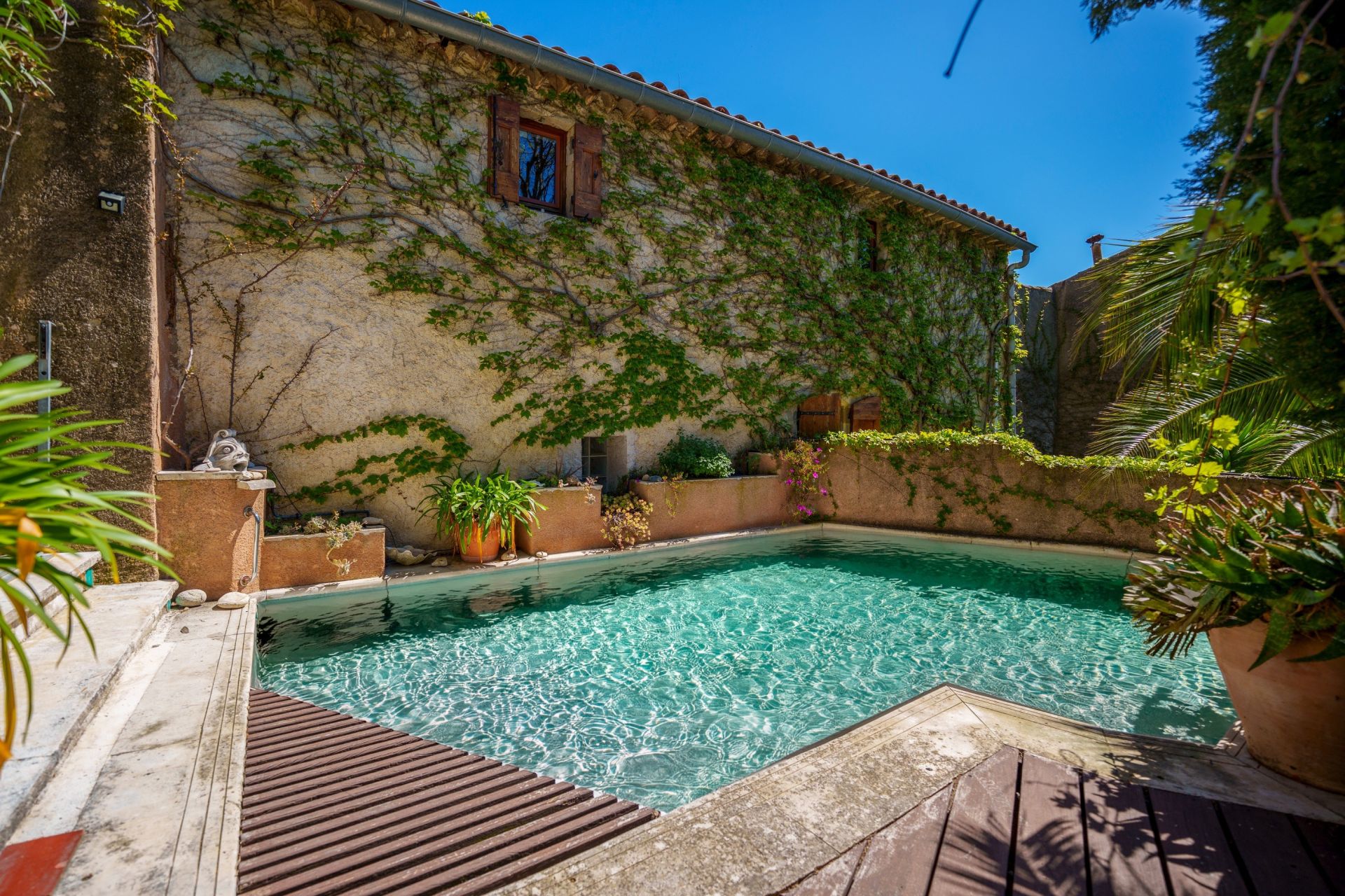 maison de luxe 13 Pièces en vente sur MONTPEYROUX (34150)