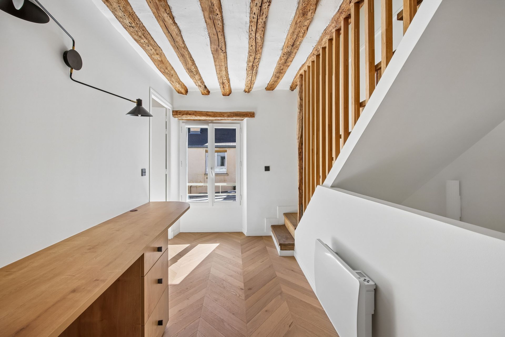 luxury apartment 5 Rooms for sale on VERSAILLES (78000)