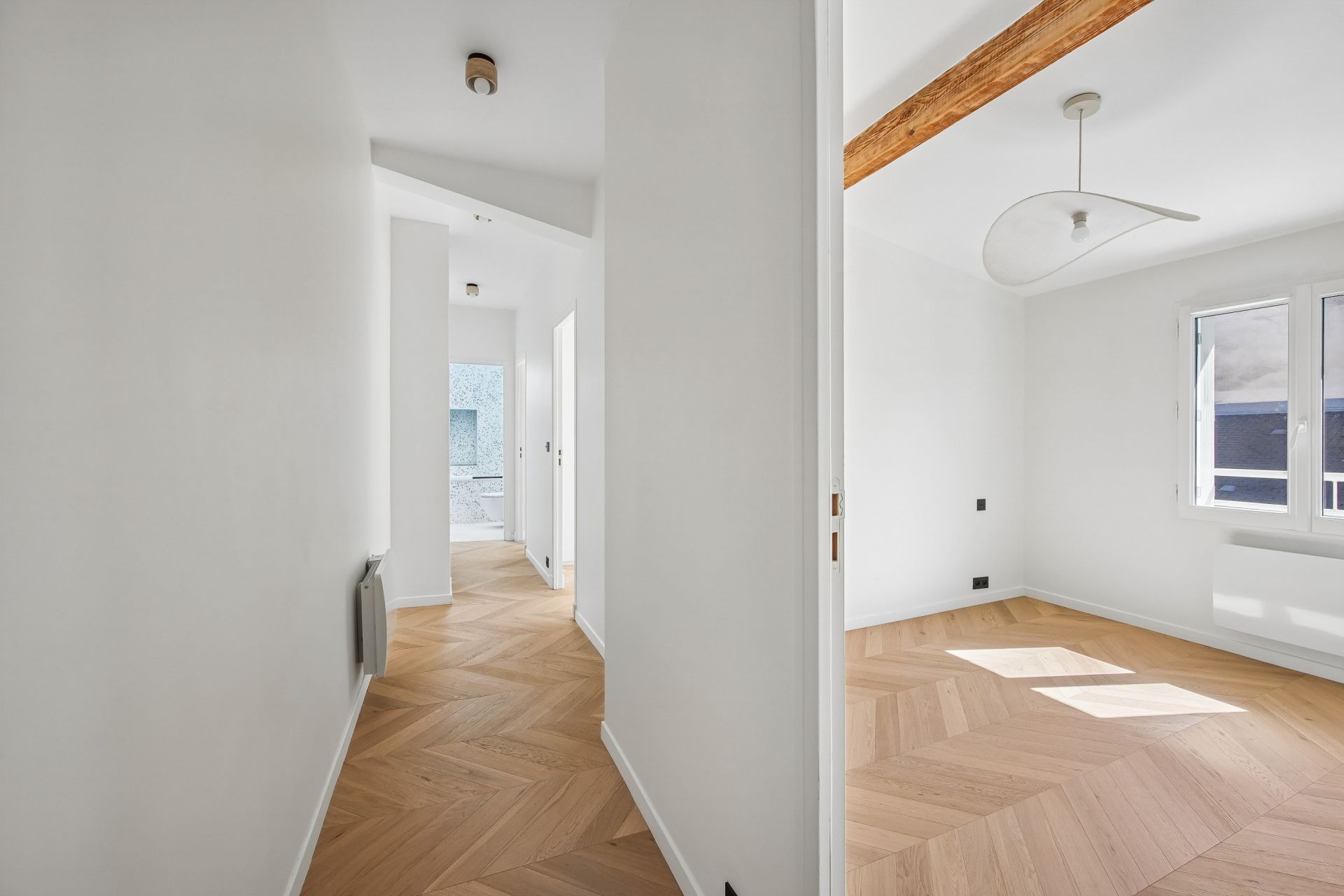 luxury apartment 5 Rooms for sale on VERSAILLES (78000)