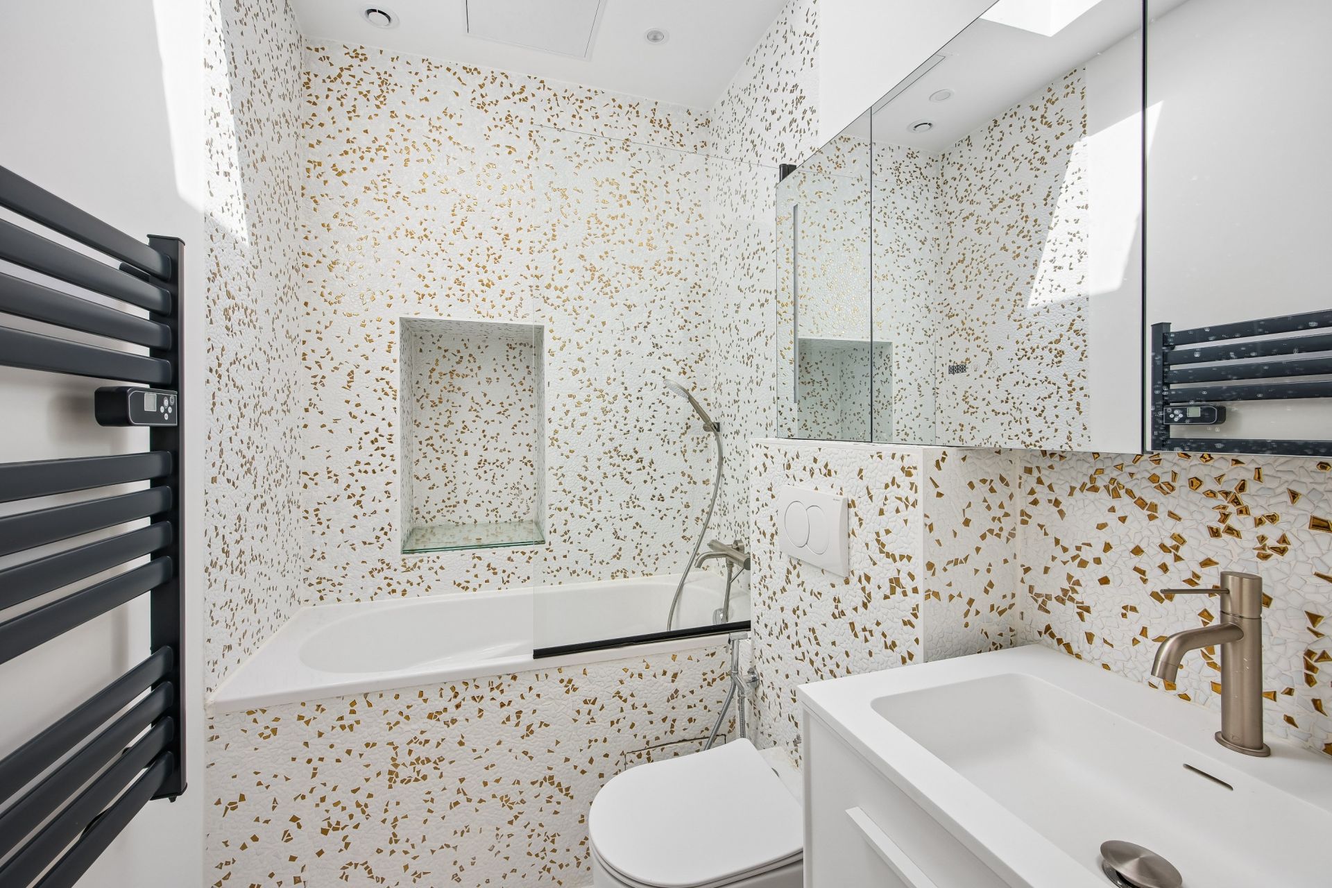 luxury apartment 5 Rooms for sale on VERSAILLES (78000)