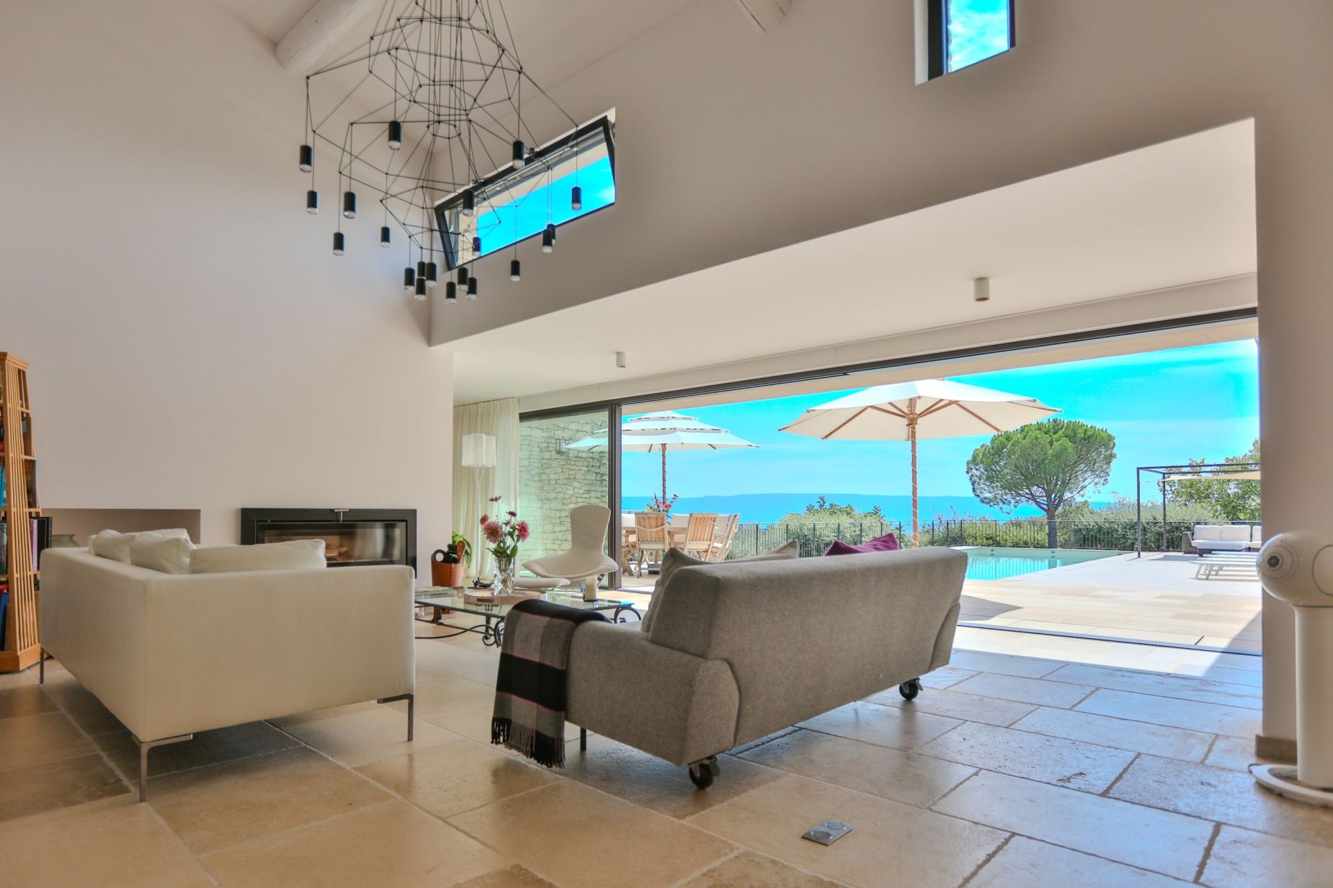 maison de luxe 10 Pièces en vente sur GORDES (84220)
