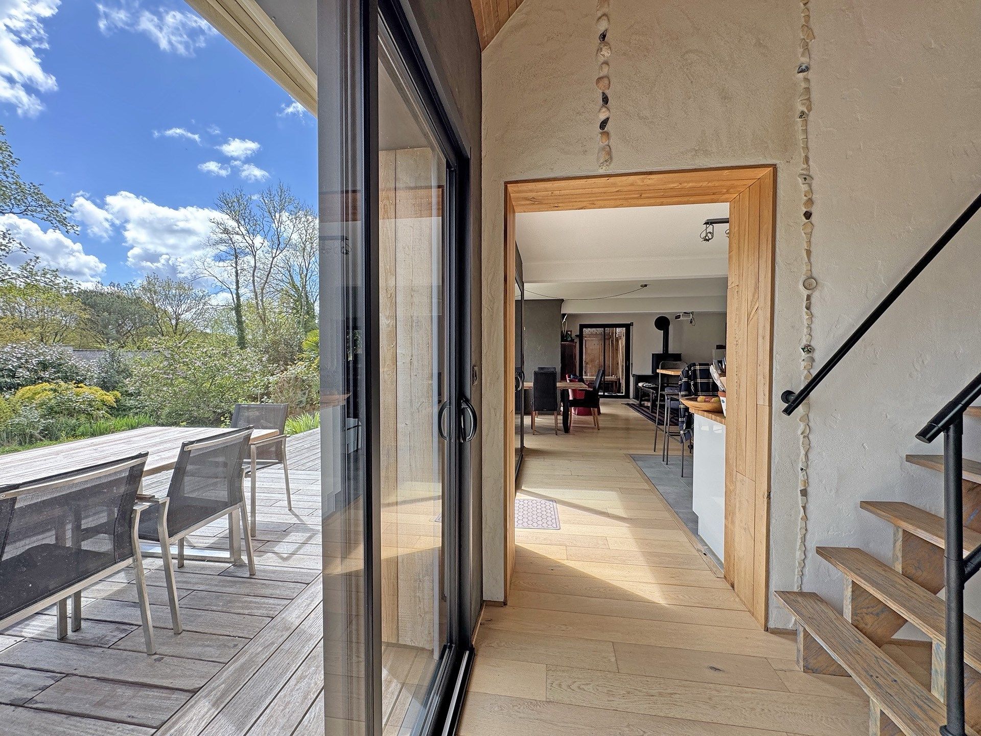 luxury house 8 Rooms for sale on LOGONNA DAOULAS (29460)
