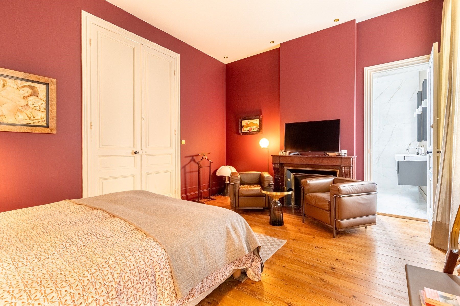 luxury apartment 3 Rooms for sale on BORDEAUX (33000)