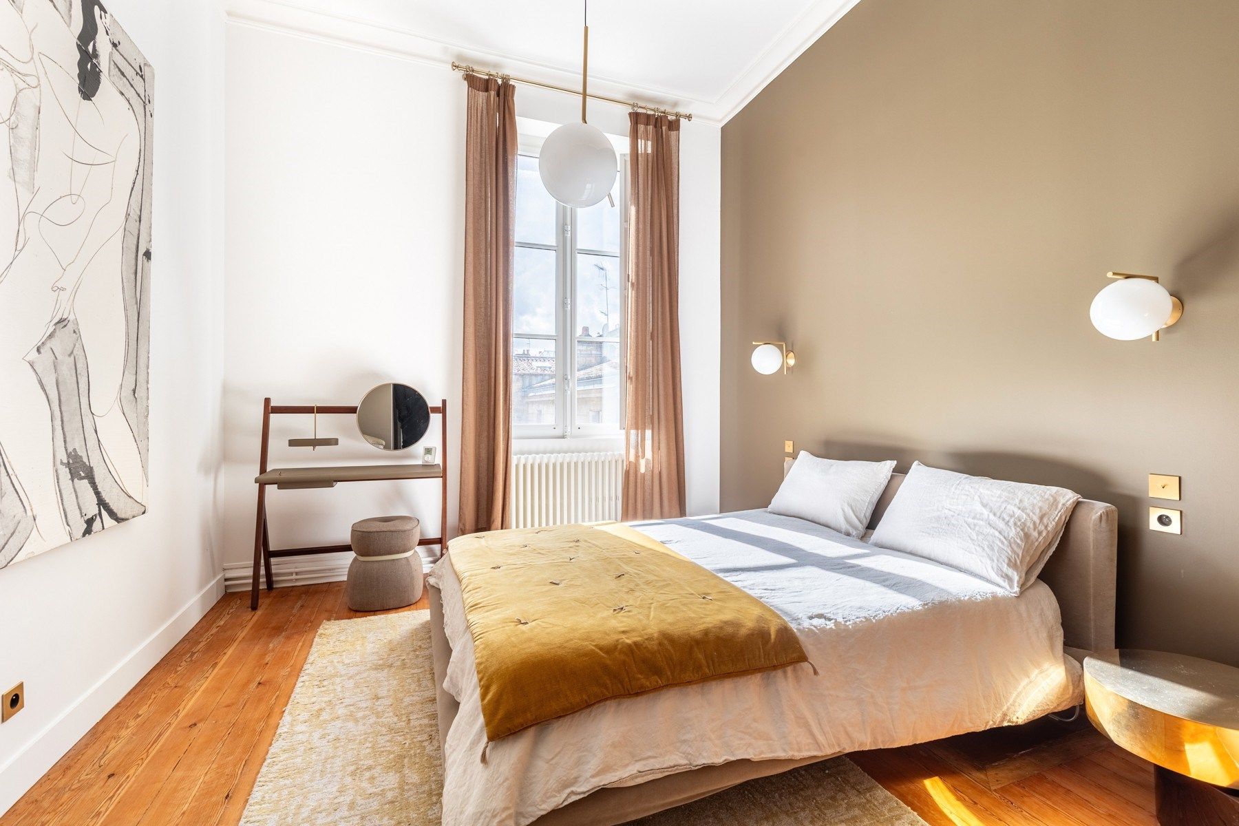 luxury apartment 3 Rooms for sale on BORDEAUX (33000)