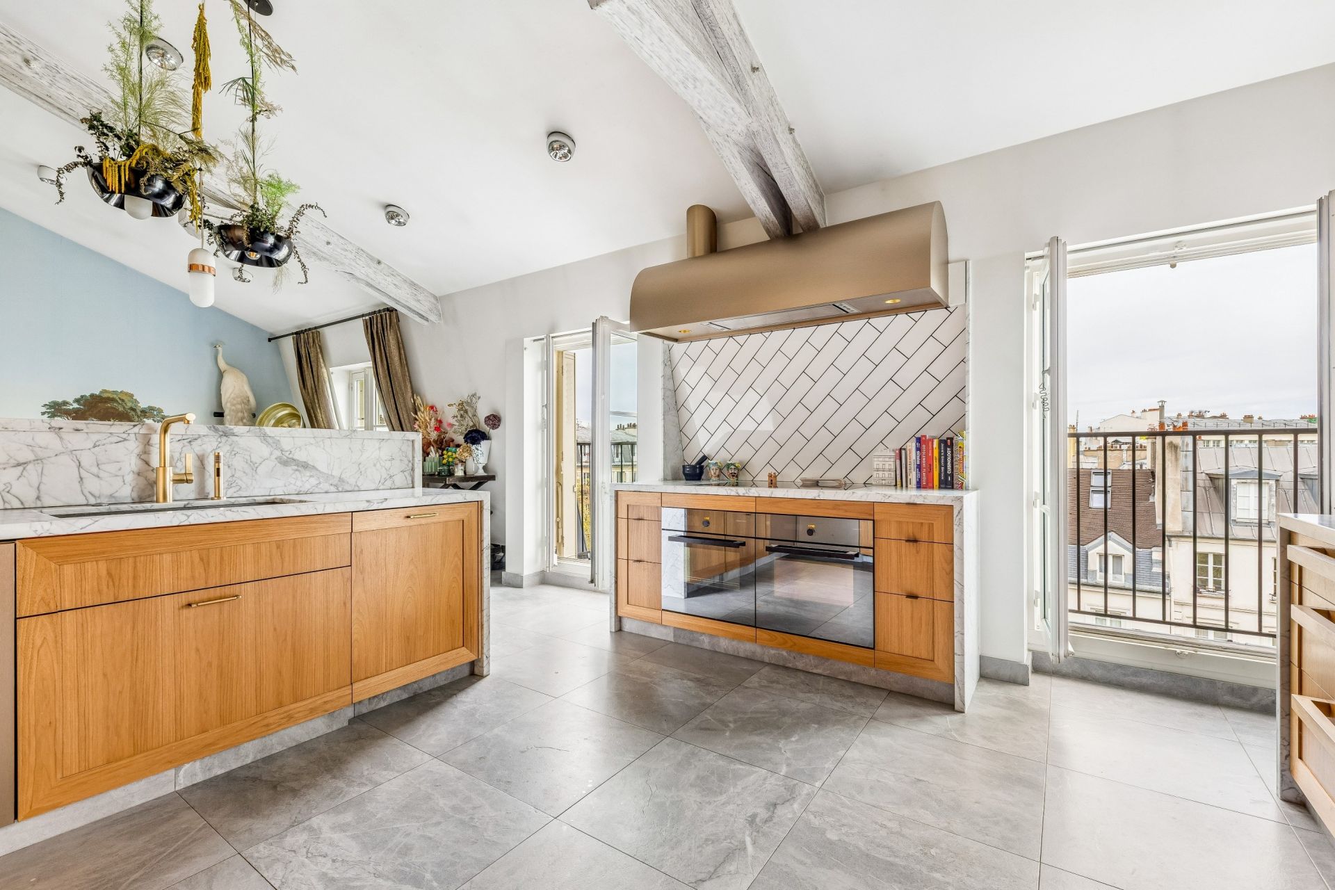 luxury apartment 6 Rooms for sale on PARIS (75003)