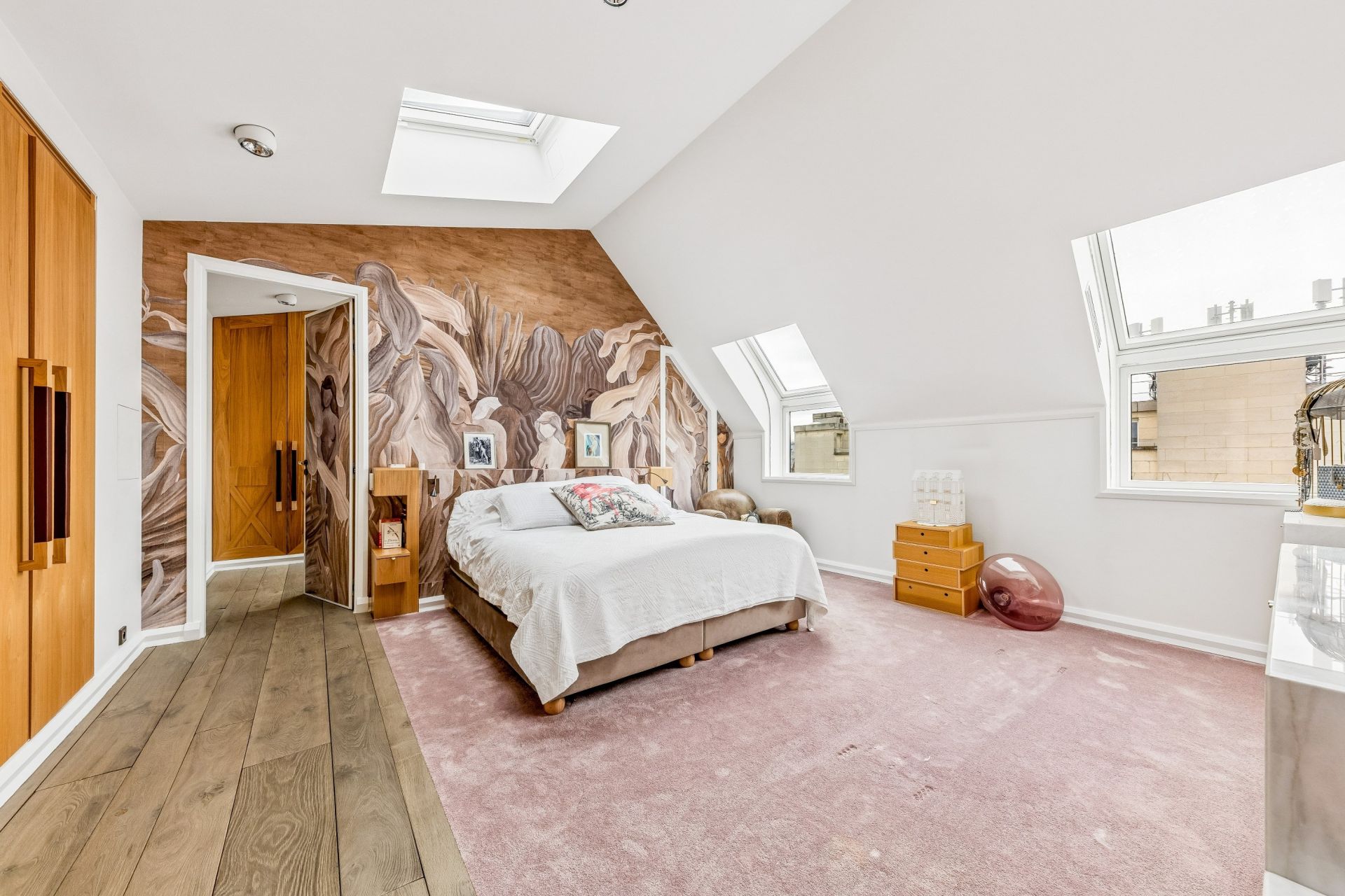 luxury apartment 6 Rooms for sale on PARIS (75003)
