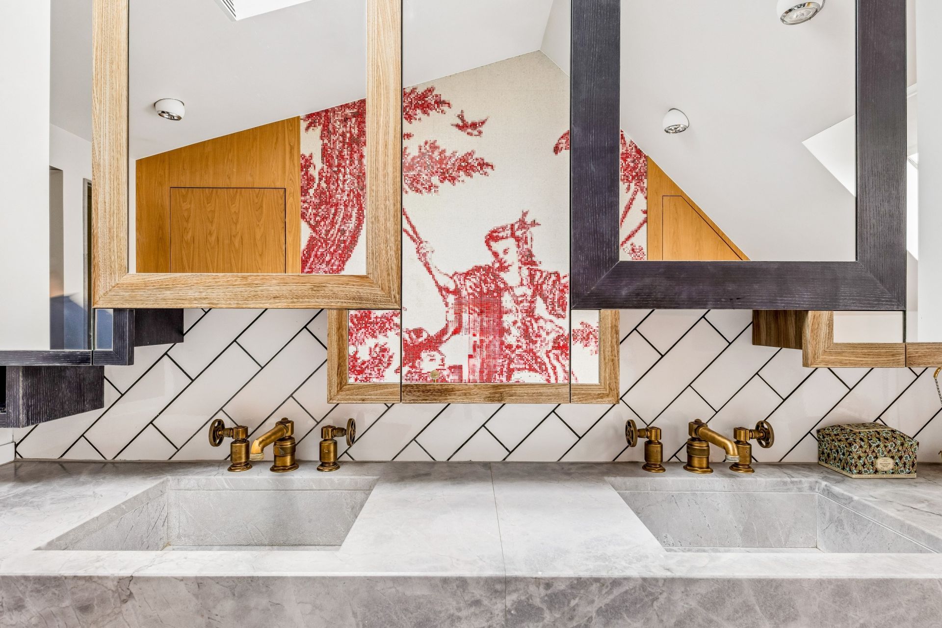 luxury apartment 6 Rooms for sale on PARIS (75003)