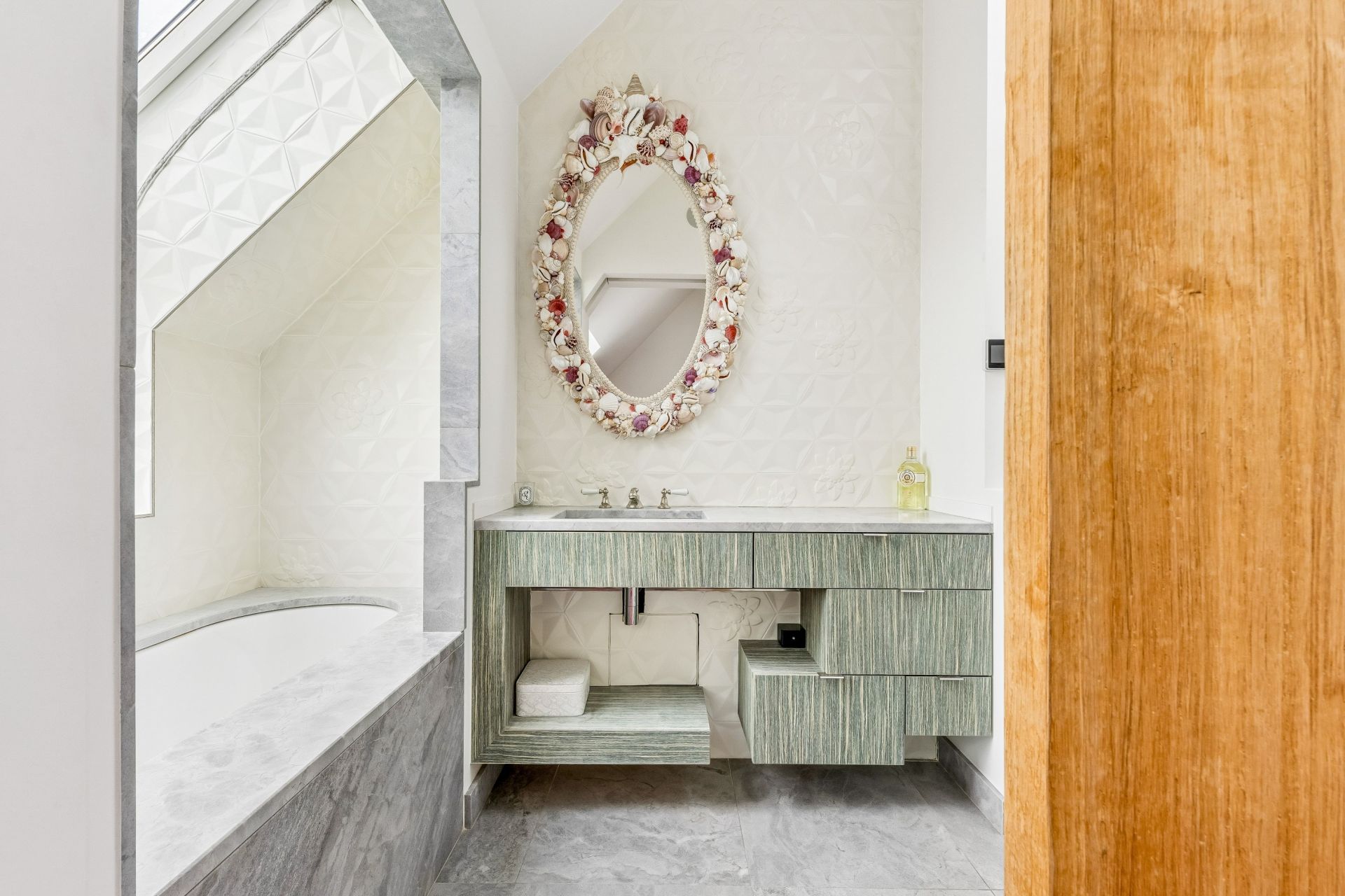 luxury apartment 6 Rooms for sale on PARIS (75003)