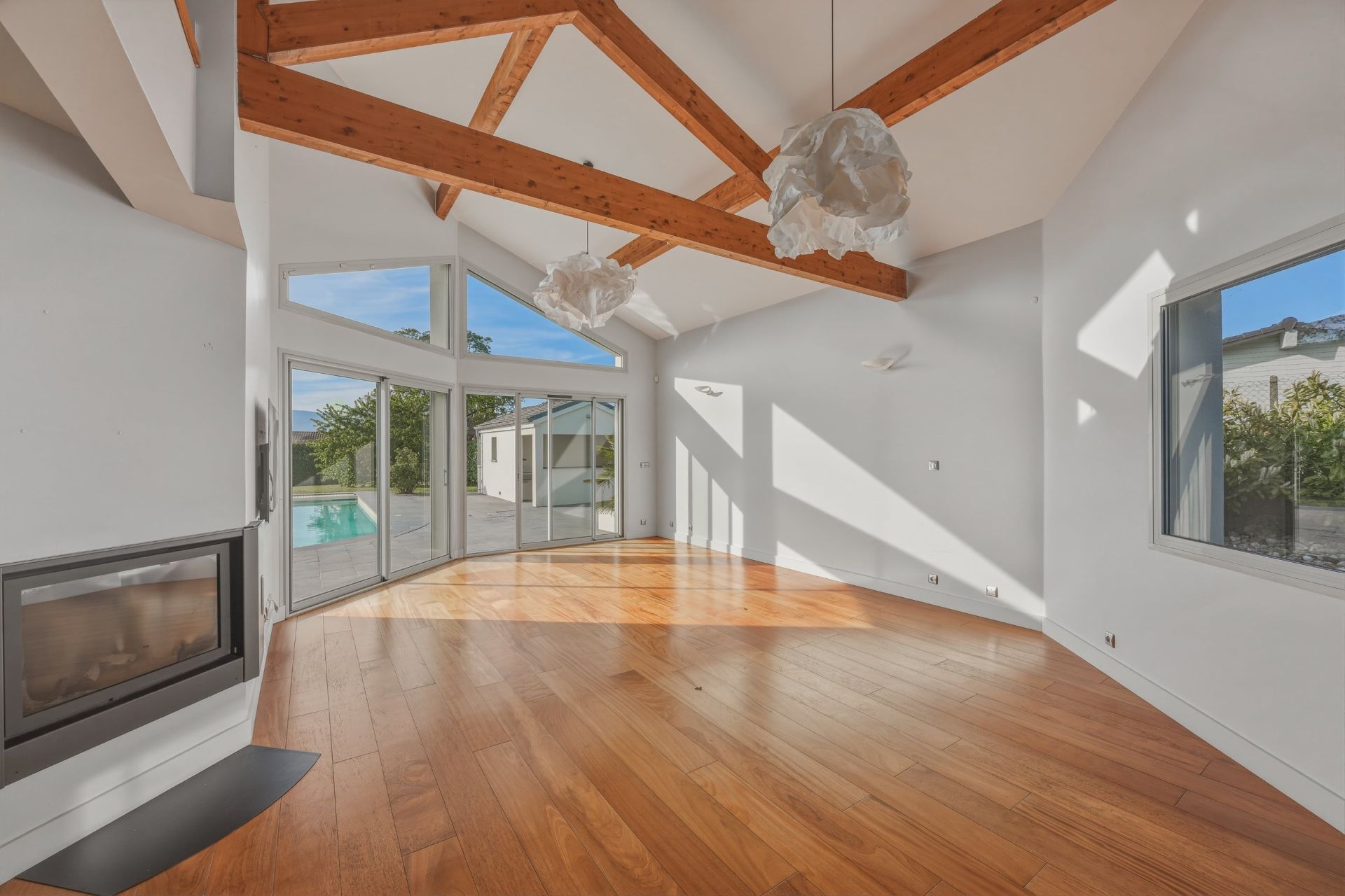 maison d'architecte 8 Pièces en vente sur NERNIER (74140)